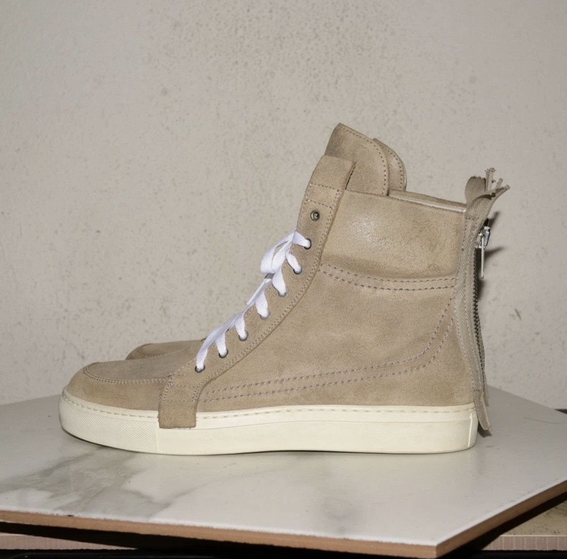 Kris Van Assche Deconstructed hightop Sneakers Suede Zip