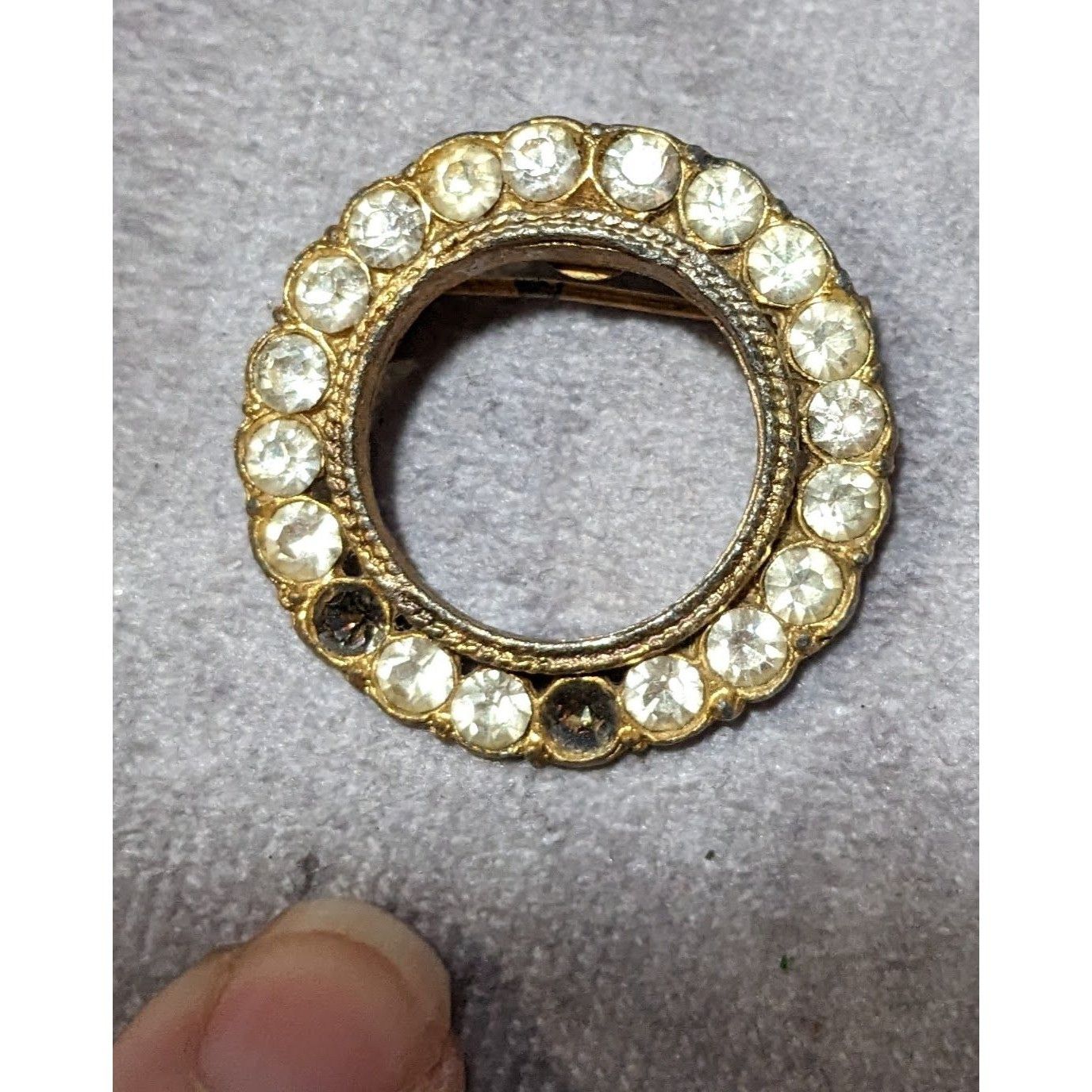 Other Vintage AJC Gold Tone Open Circle Rhinestone Brooch Size ONE SIZE - 8 Thumbnail