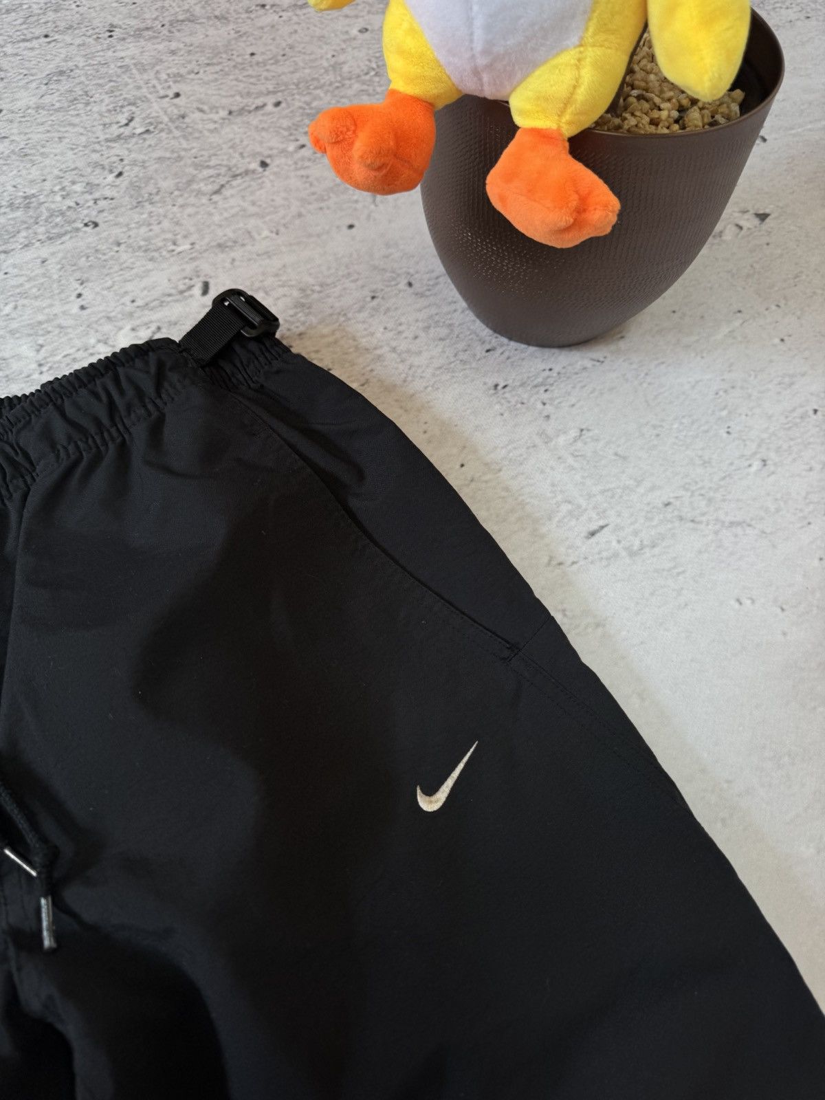 Nike × Vintage NIKE NYLON VINTAGE Y2K OVERSIZE BAGGY FIT PANTS SWEATPANTS Size US 32 / EU 48 - 5 Thumbnail