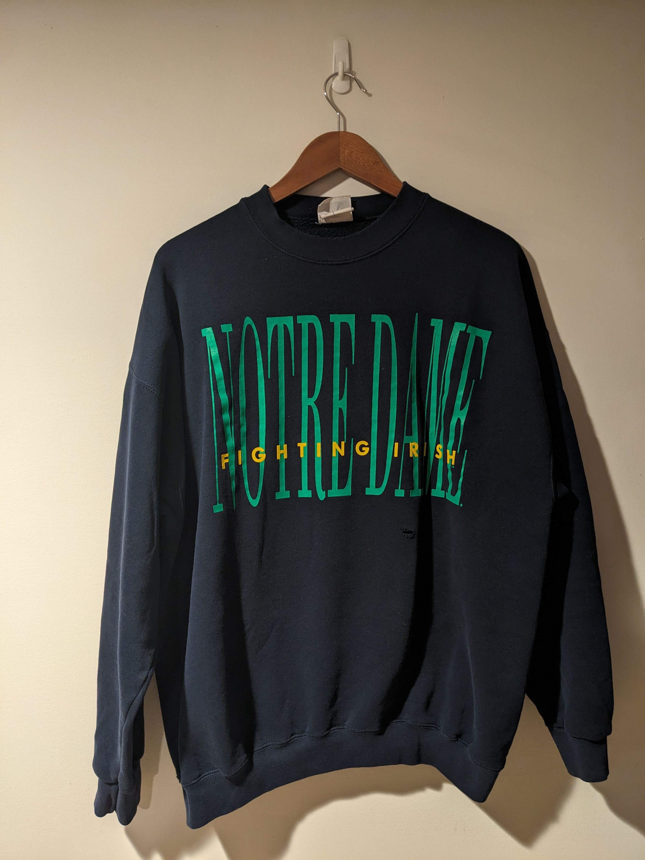 Vintage Vintage 90s Notre Dame Fighting Irish College Sweatshirt Size US XL / EU 56 / 4 - 1 Thumbnail