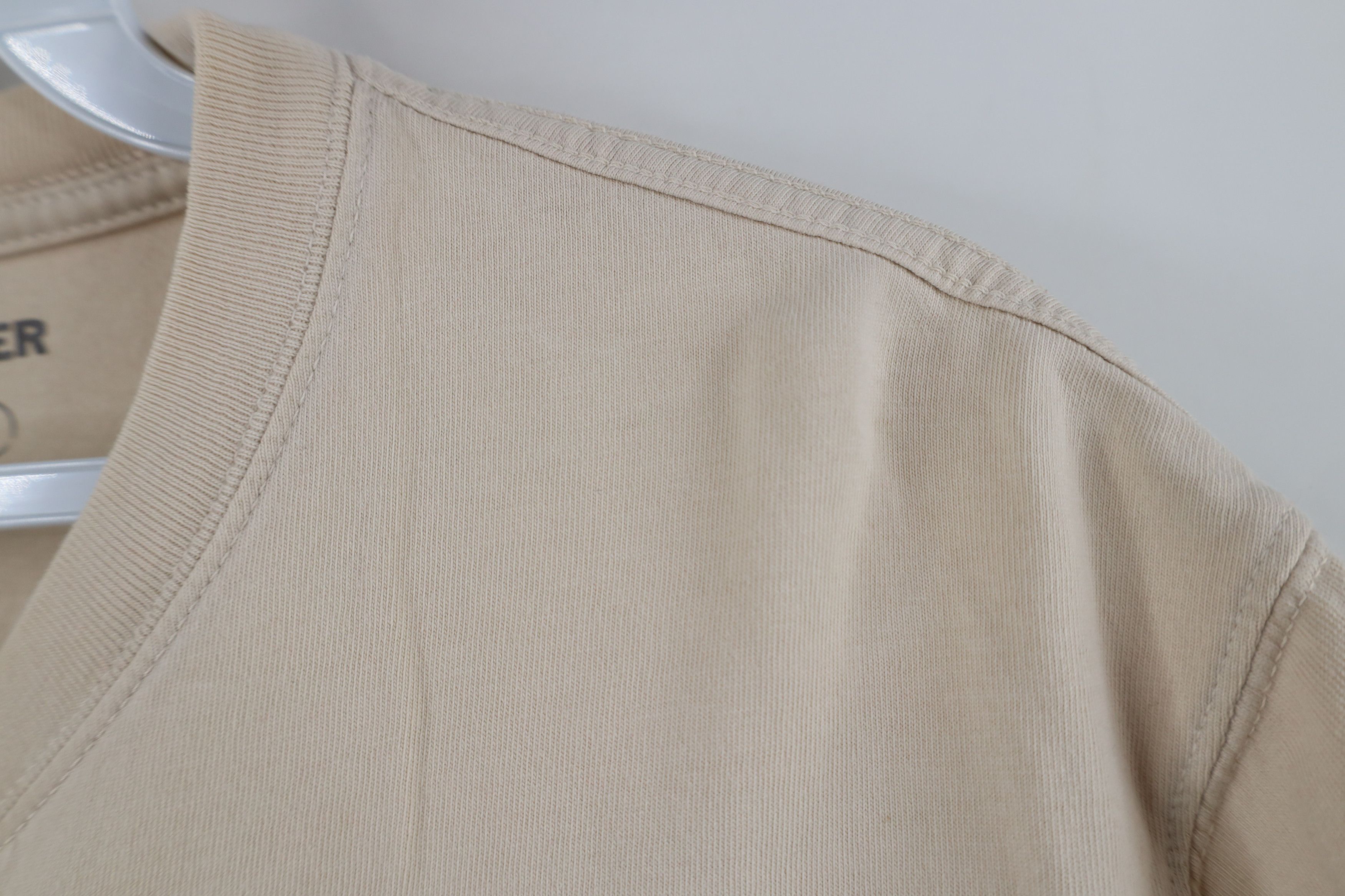 Eddie Bauer Vintage Y2K Eddie Bauer Stonewash Pocket T-Shirt Beige Size US L / EU 52-54 / 3 - 7 Thumbnail