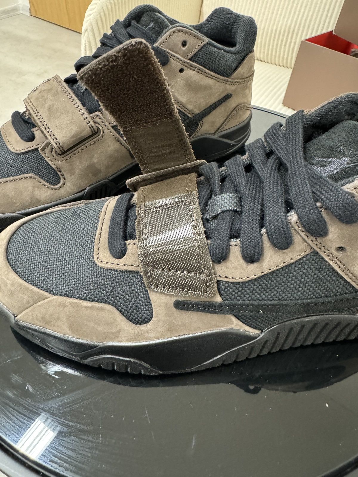Nike × Travis Scott Nike x Travis Scott jumpman jack dark mocha Size US 9.5 / EU 42-43 - 17 Thumbnail