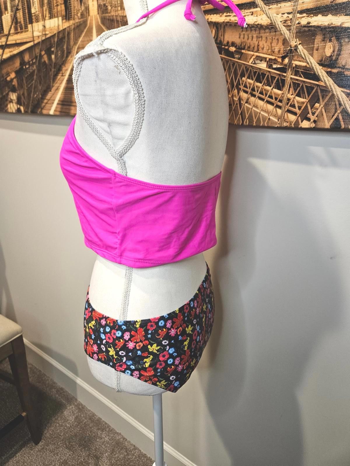Designer Nwt Beachsissi Vibrant Pink Floral Two-Piece Swimsuit #547 Size ONE SIZE - 2 Thumbnail