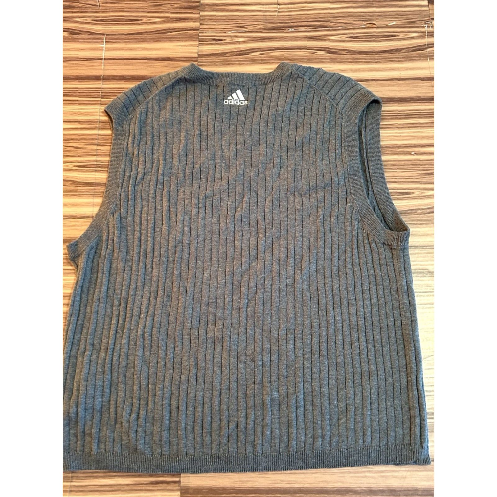 Adidas VINTAGE adidas Notre Dame Vest Knit Mens Logo Pullover Gray Cotton V Neck sz XL Size US L / EU 52-54 / 3 - 4 Thumbnail