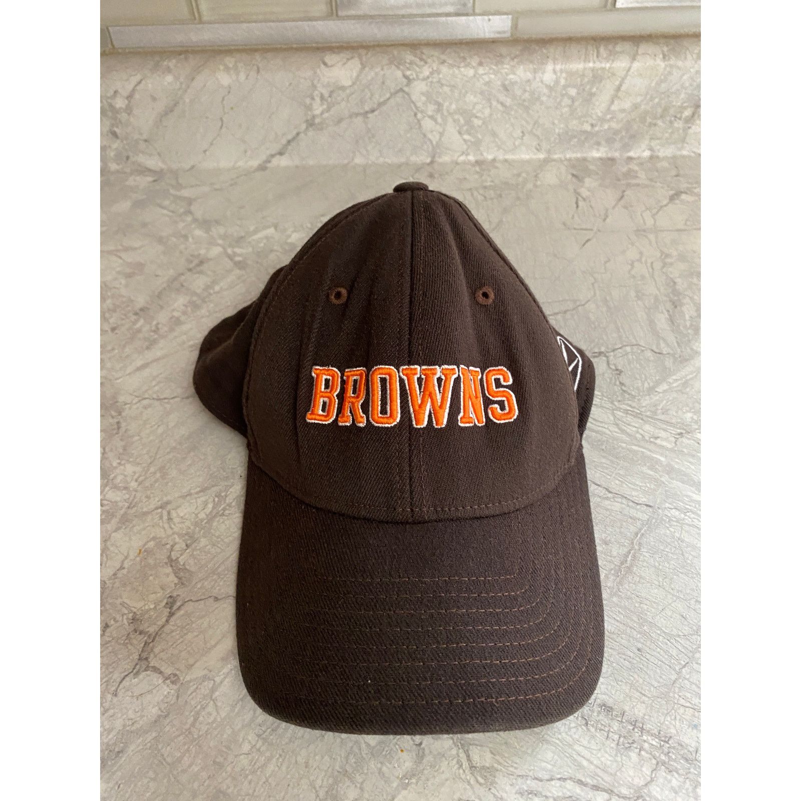 Reebok Cleveland Browns Stretch-Fit NFL Football Hat Size L/XL Size ONE SIZE - 2 Thumbnail