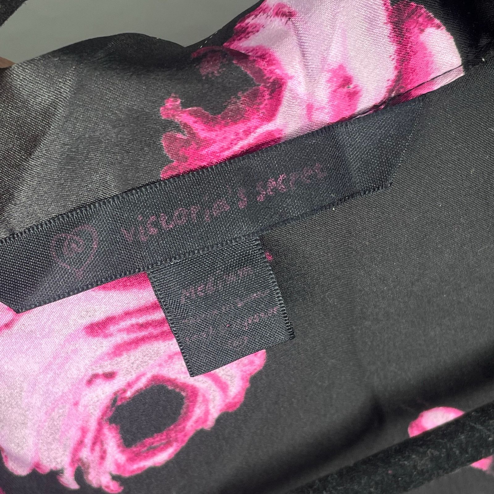Victoria's Secret Victoria’s Secret Satin Button Down Size M / US 6-8 / IT 42-44 - 2 Thumbnail