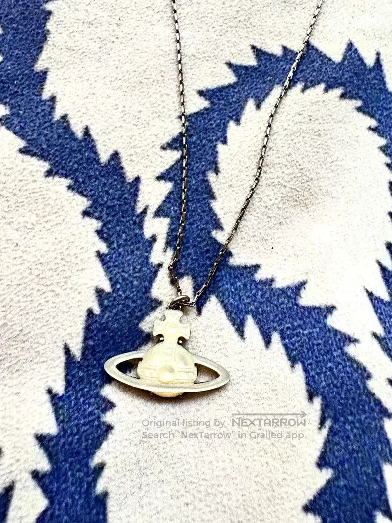 Vivienne Westwood Vivienne Westwood Vintage White Mother-of-Pearl Saturn Nec Size ONE SIZE - 1 Thumbnail