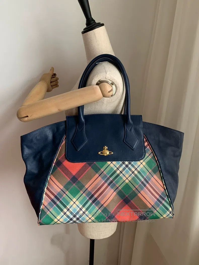 Vivienne Westwood Vivienne Westwood size os Blue Plaid Saturn Leather Tote Ba Size ONE SIZE - 1 Thumbnail