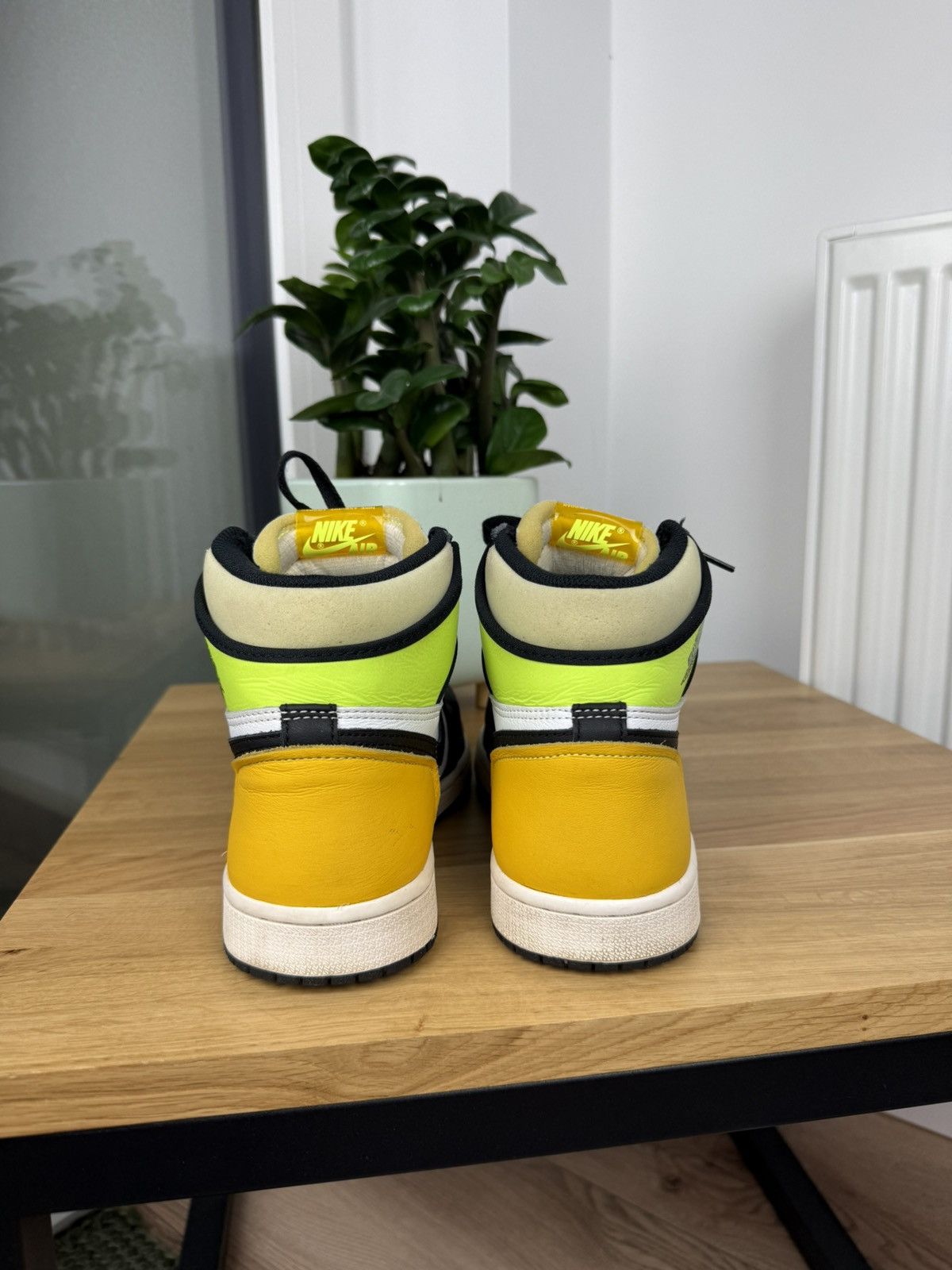 Jordan Brand Air Jordan 1 Volt Gold Size US 7.5 / EU 40-41 - 8 Thumbnail