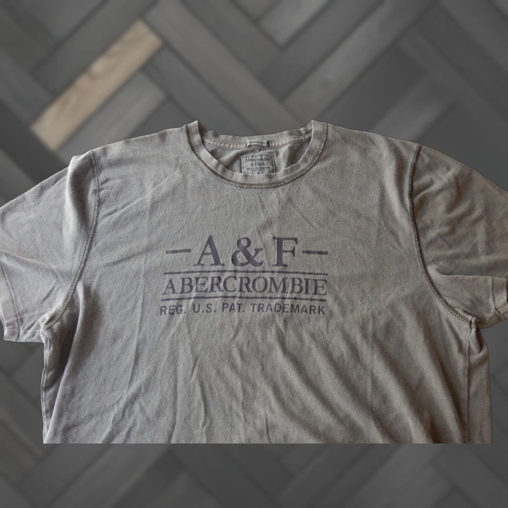 Abercrombie & Fitch Abercrombie & Fitch T-Shirt Men XL Short Sleeve Beige Cotton Graphic Print Size US XL / EU 56 / 4 - 1 Thumbnail