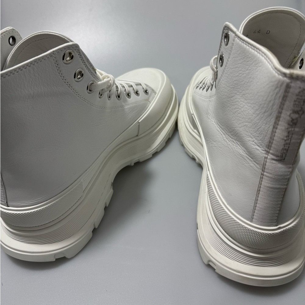 Alexander McQueen Alexander McQueen Tread Slick Boots Sneakers White Men’s Siz Size US 11 / EU 44 - 6 Thumbnail