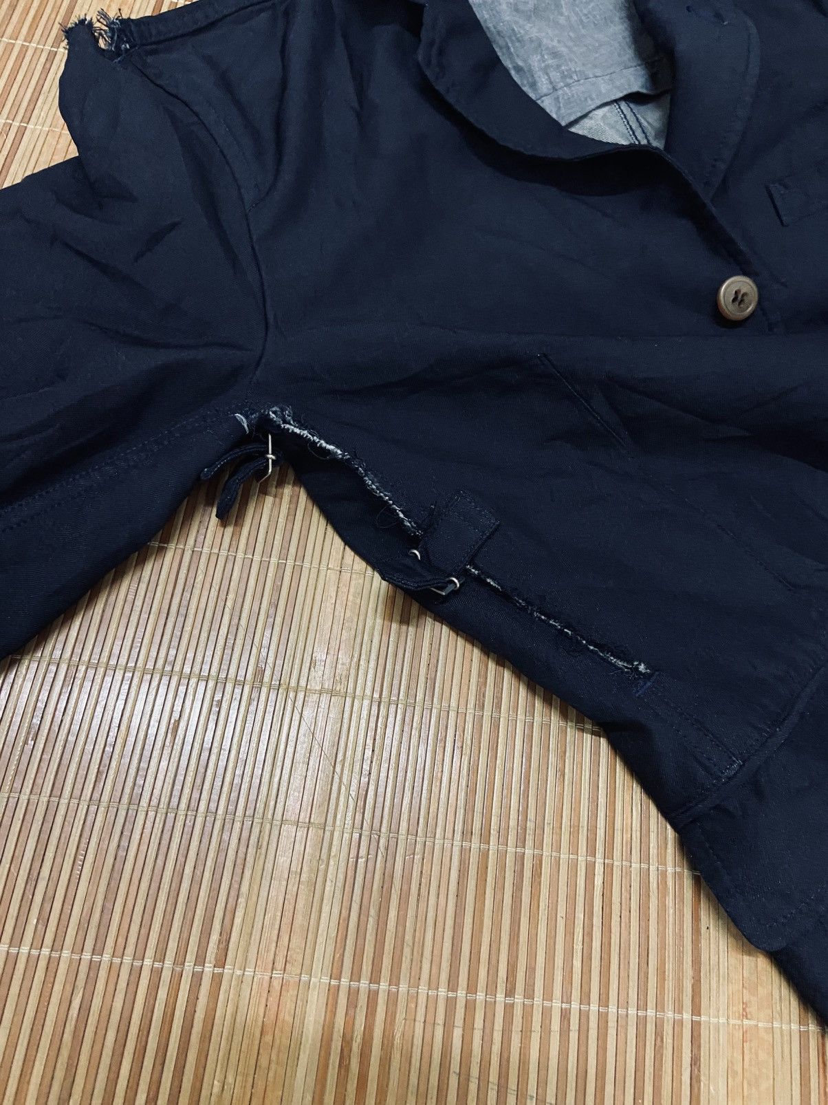 Comme des Garcons Homme Plus COMME DES GARCONS DISTRESSED BLAZER Size 36R - 15 Thumbnail