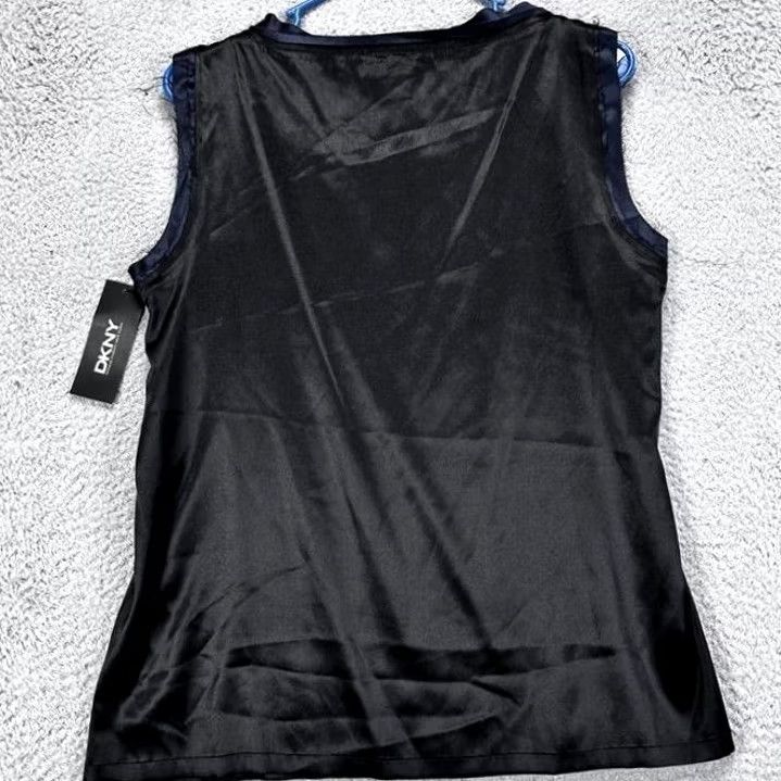 DKNY DKNY Silk Tank Top Shirt Women Small Black Tank Top Crew Neck Sleeveless Bow Solid Lightweight Easy Care 90s? No—Vintage: No Mens Womens Girls? Size S / US 4 / IT 40 - 3 Thumbnail