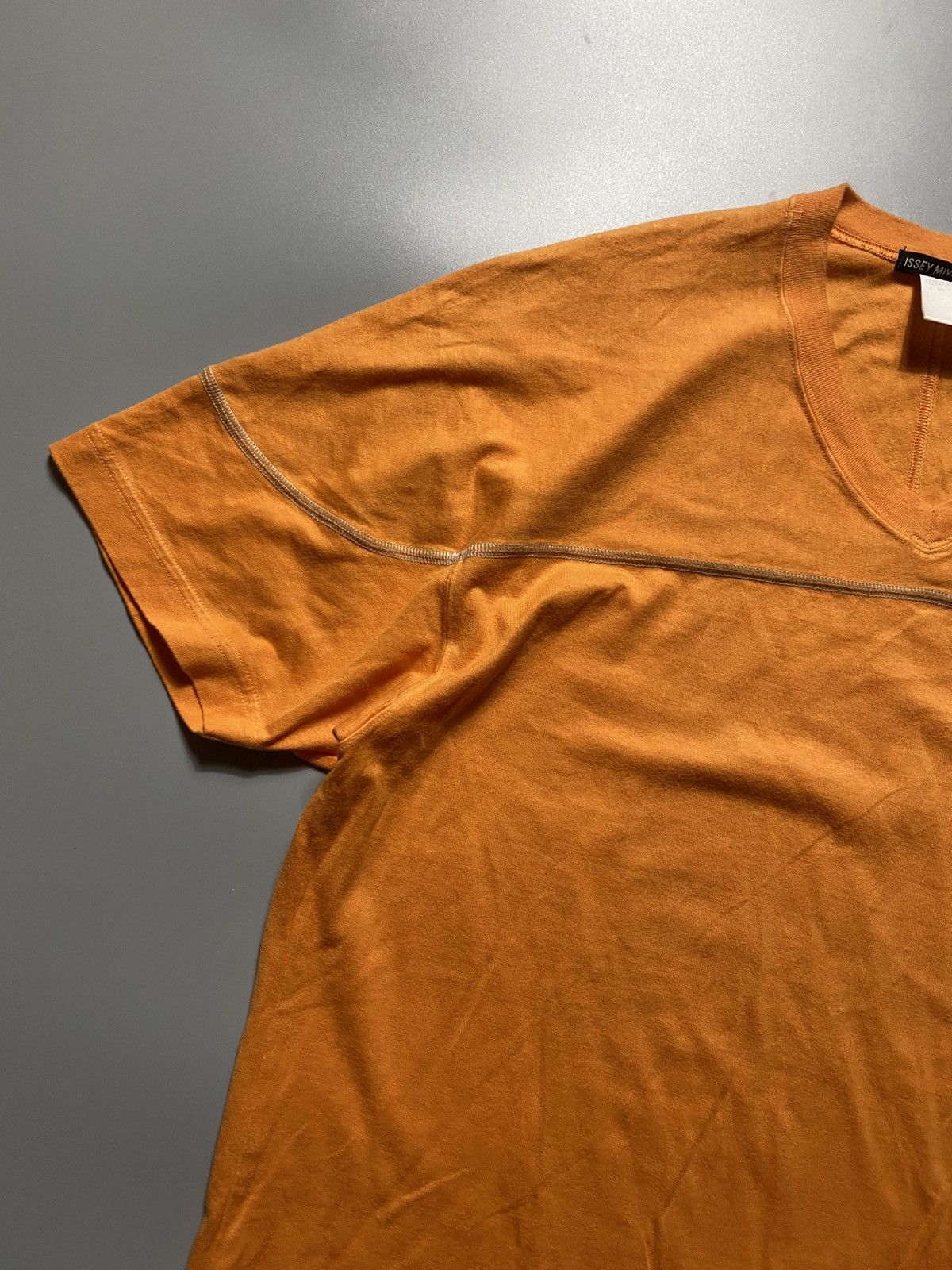 Issey Miyake ISSEY MIYAKE MEN VNECK LINE TEE Size US M / EU 48-50 / 2 - 2 Thumbnail