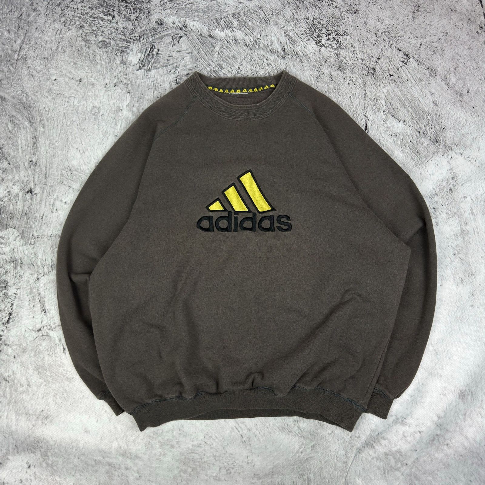 Adidas Adidas Men's Brown Patch Logo Pullover Equipment Sweatshirt Size US S / EU 44-46 / 1 - 1 Thumbnail