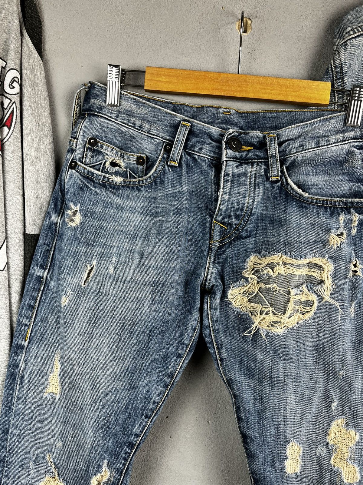 True Religion True Religion distressed denim pants y2k Size 28" / US 6 / IT 42 - 2 Thumbnail