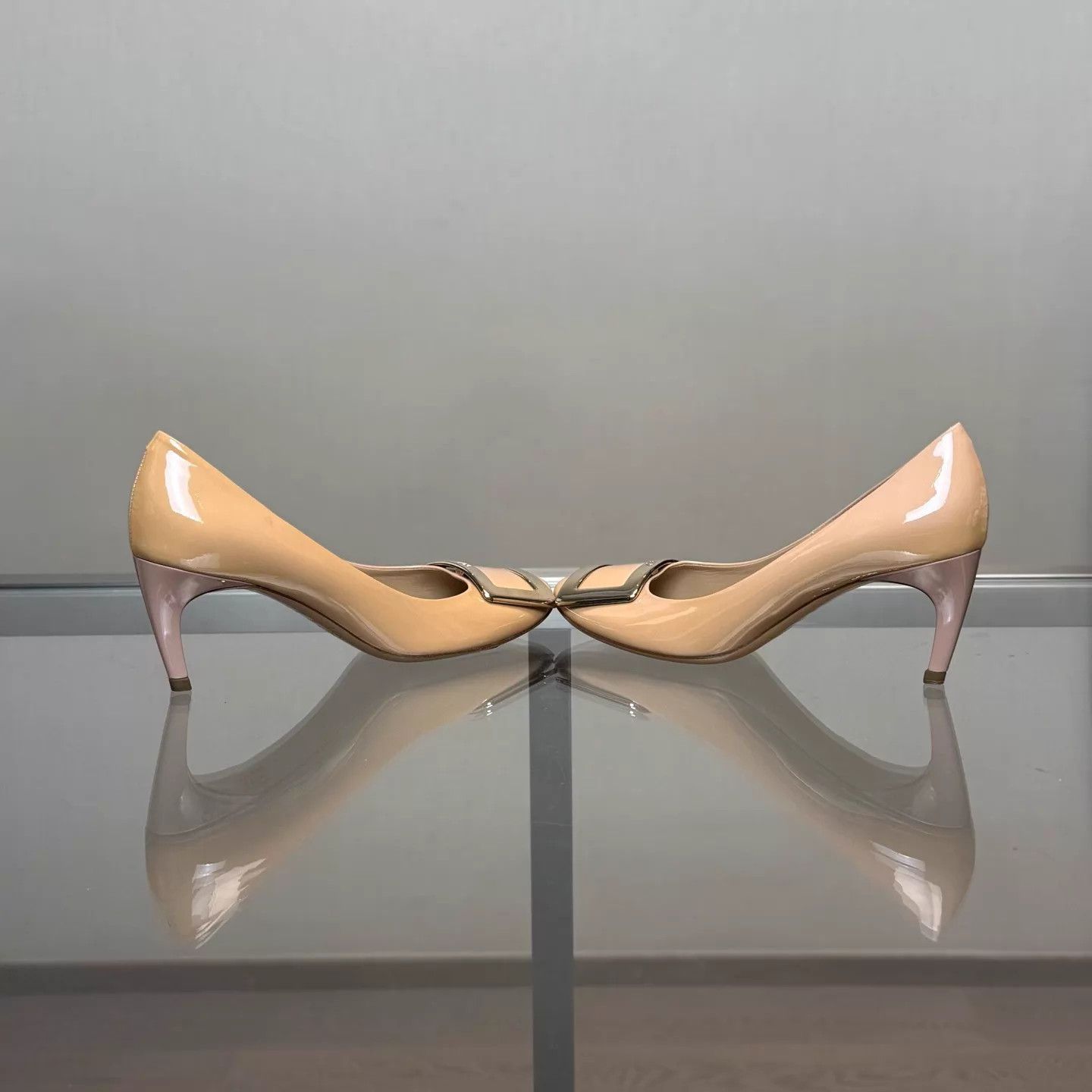 Roger Vivier RV nude patent leather square buckle pumps Size US 5 / IT 35 - 6 Thumbnail