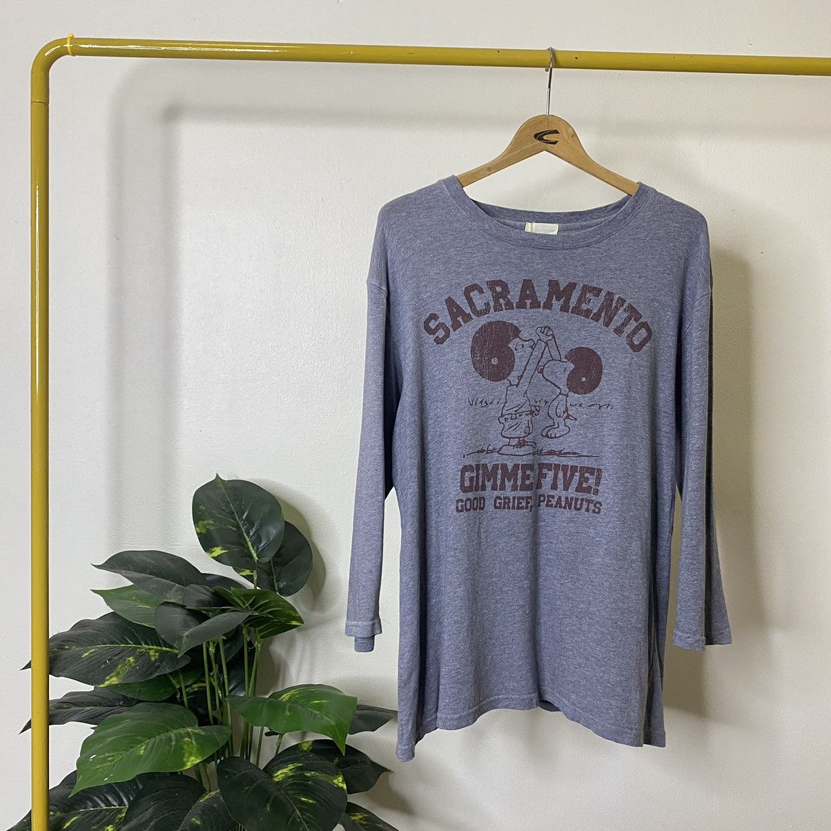 Peanuts × Vintage Vintage Peanuts Snoopy x Sacramento State University T Shirt Size US M / EU 48-50 / 2 - 1 Thumbnail
