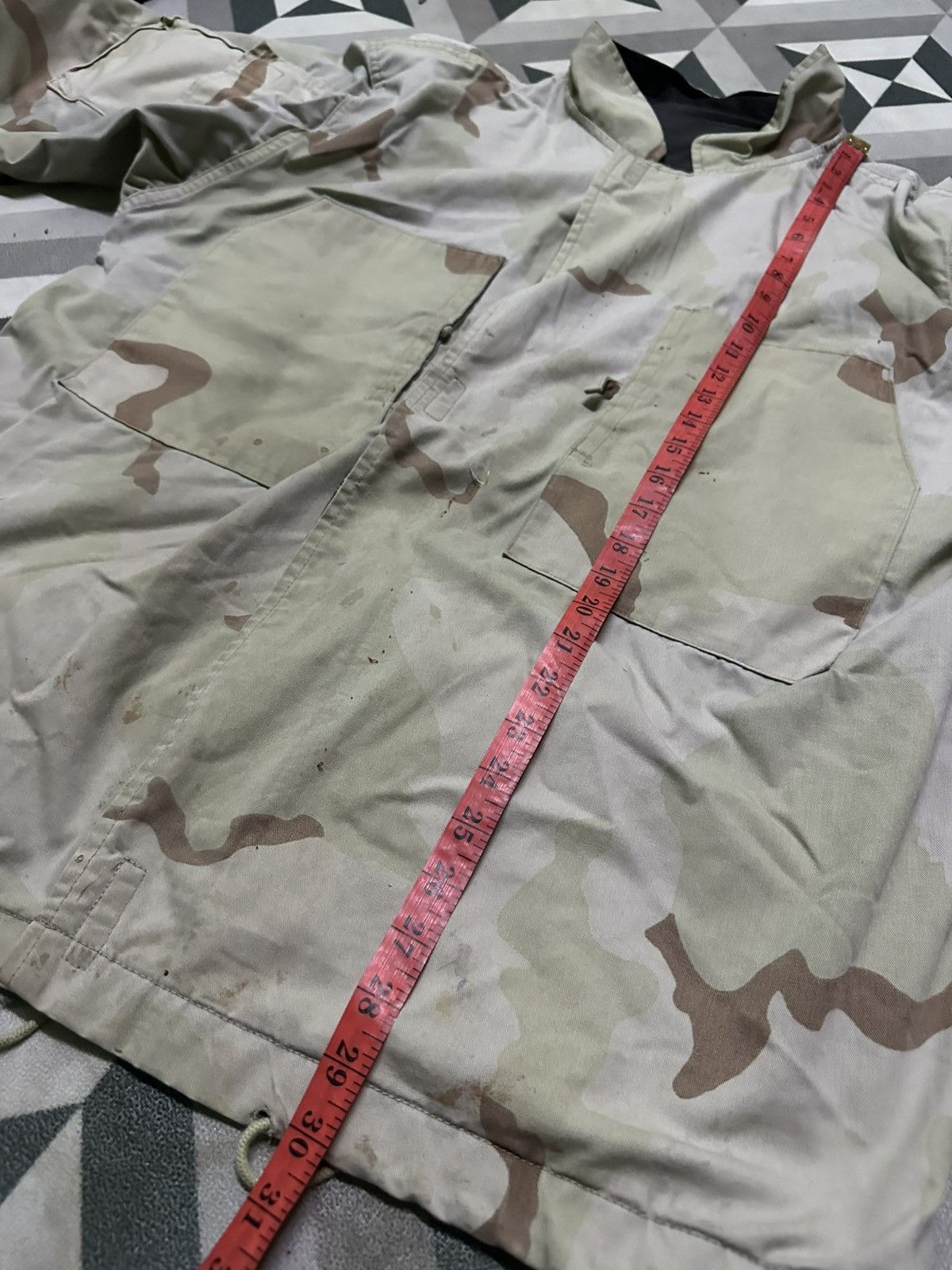 Vintage U.S. military desert camouflage uniform (DCU) field jacket Size US M / EU 48-50 / 2 - 10 Thumbnail