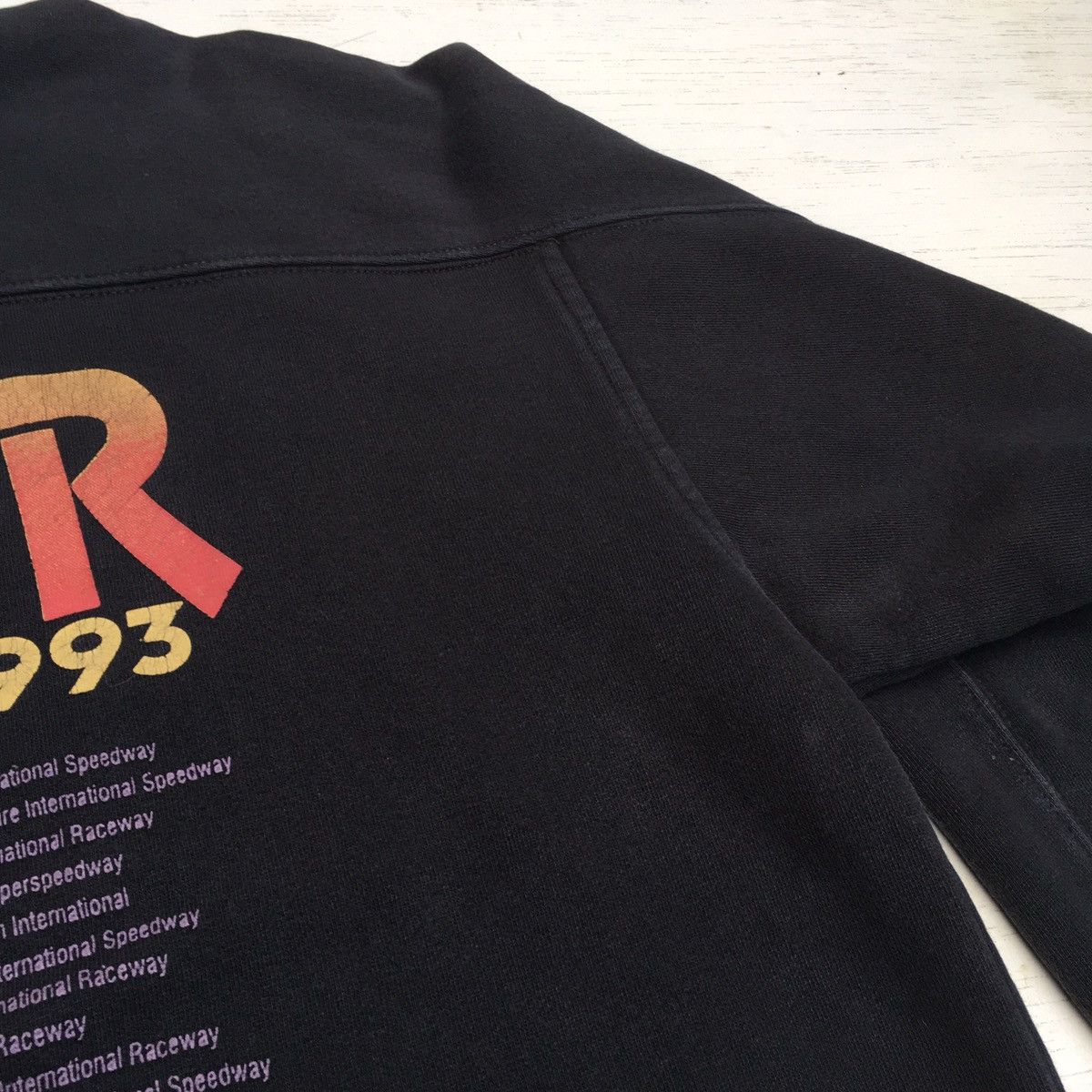 NASCAR Sun Faded Vintage Intimidator Tour 1993 Sweatshirt Size US L / EU 52-54 / 3 - 23 Thumbnail
