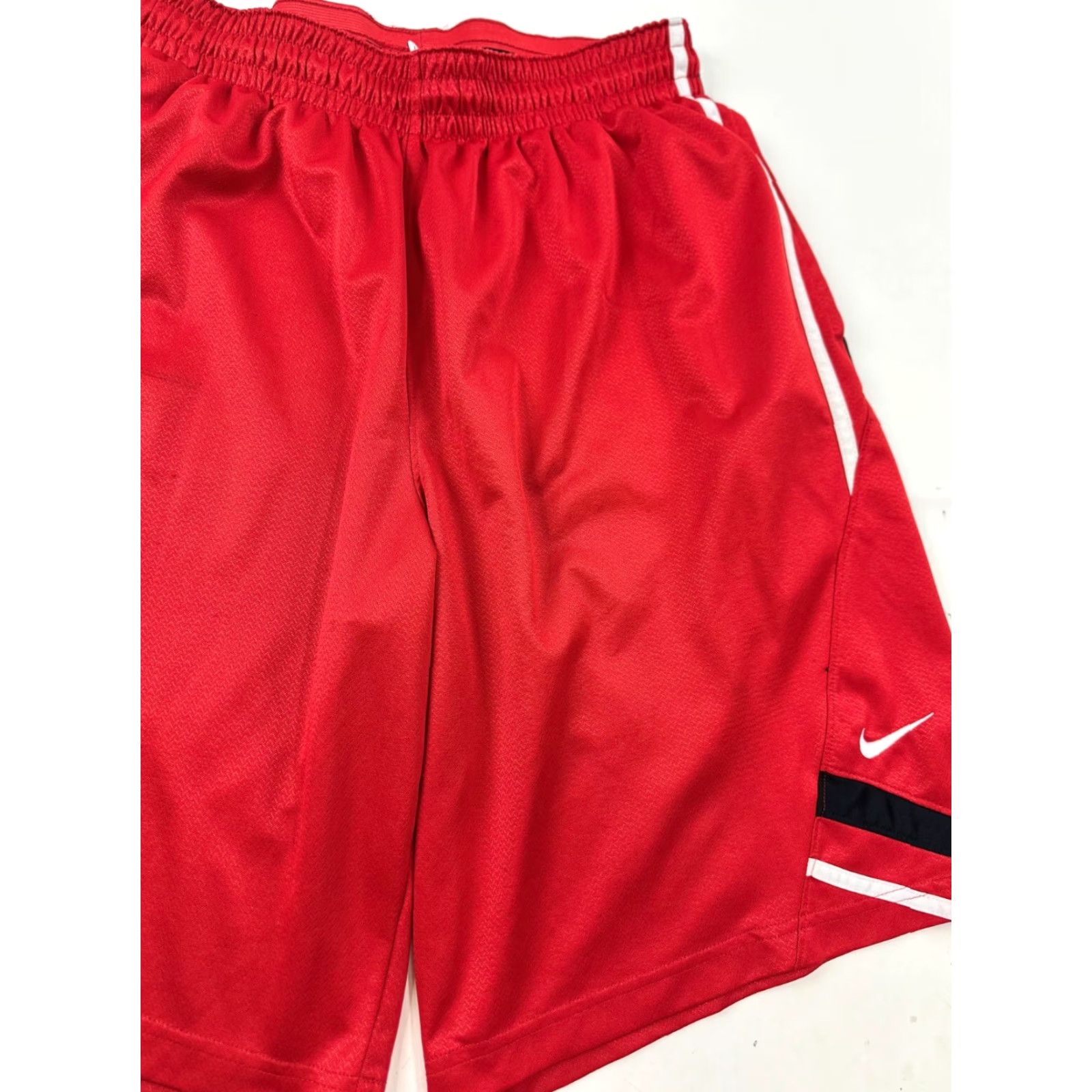 Nike Nike Shorts Mens Large Red Dri-Fit Basketball Cross Training 646422-657 Fashion Athletic Pockets 9.25 Inseam Spring Summer Size US 33 - 4 Thumbnail