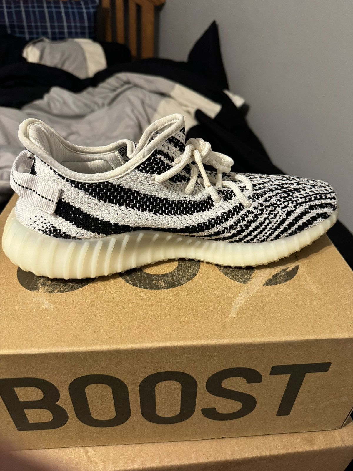 Adidas Yeezy 350 Zebra V2 Size US 10.5 / EU 43-44 - 9 Thumbnail