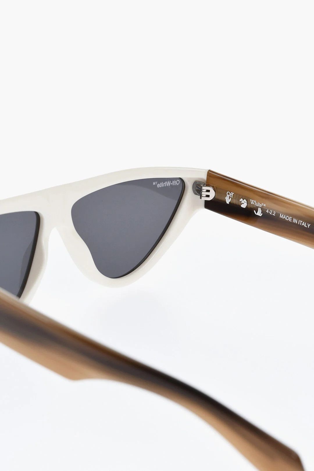 Off-White og1mm0426 Size: OS / Square Sunglasses in White Size ONE SIZE - 6 Thumbnail