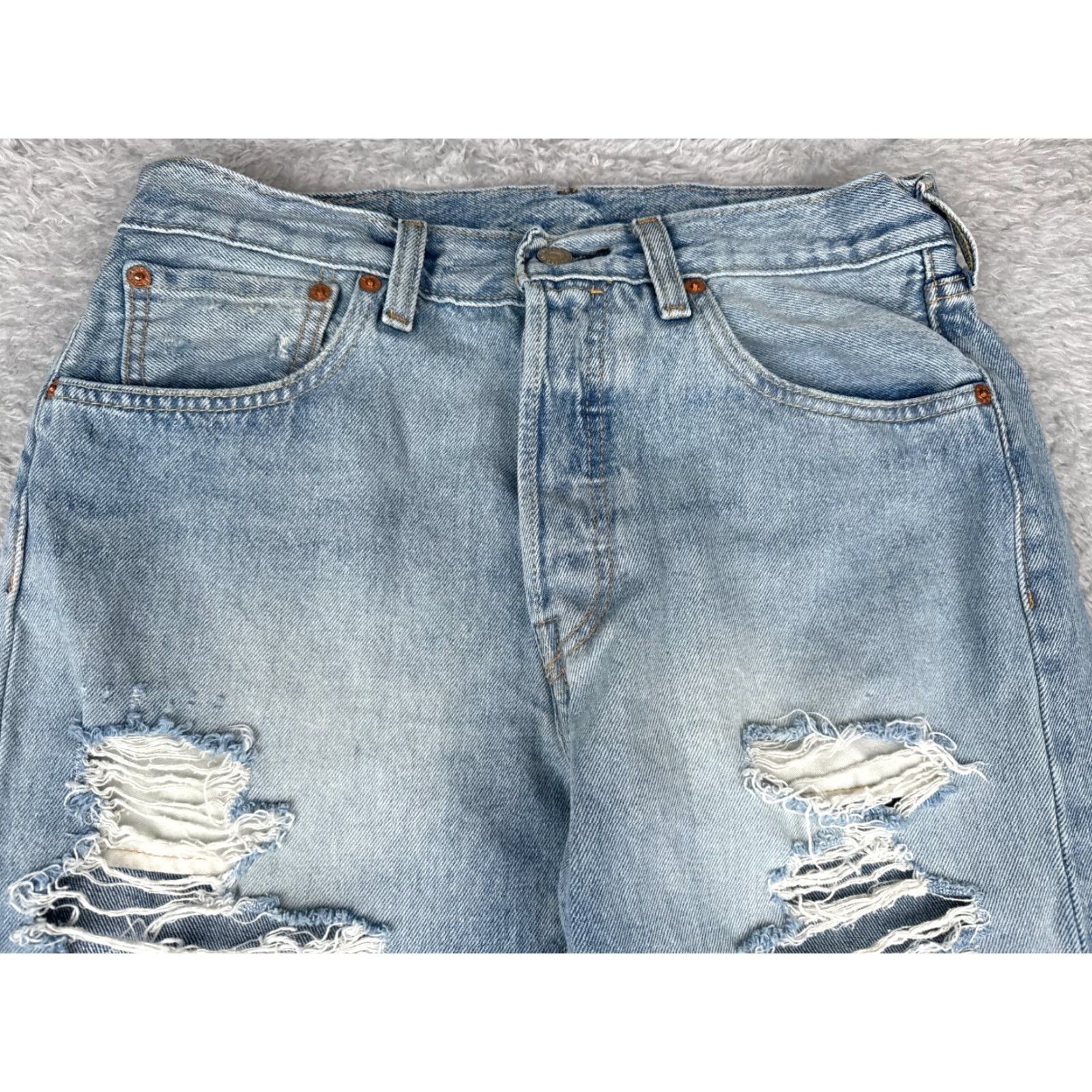 Levi's VINTAGE Levis Jeans 501 Button Fly Denim 32x32 Blue Mens Regular Straight Distressed 90s Retro 501 Series Size US 32 / EU 48 - 4 Thumbnail