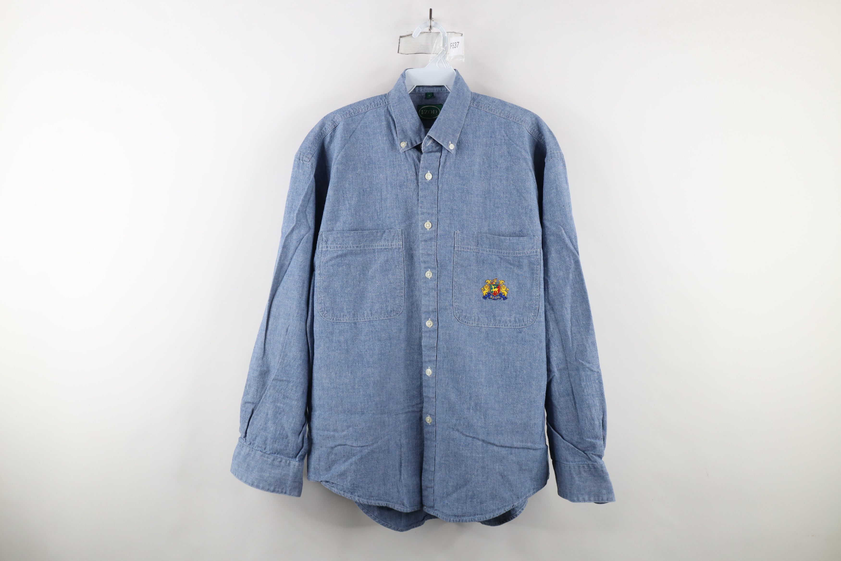 Izod × Vintage Vintage 90s Izod Spell Out Crest Chambray Button Down Shirt Size US M / EU 48-50 / 2 - 1 Thumbnail