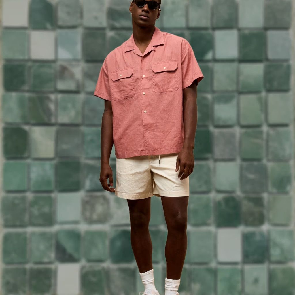 American Eagle Outfitters VINTAGE American Eagle Poolside Men’s Button Up Berry XL Red Cotton Woven Short Sleeve Pocket Beach 90s Mens Size US XL / EU 56 / 4 - 1 Thumbnail