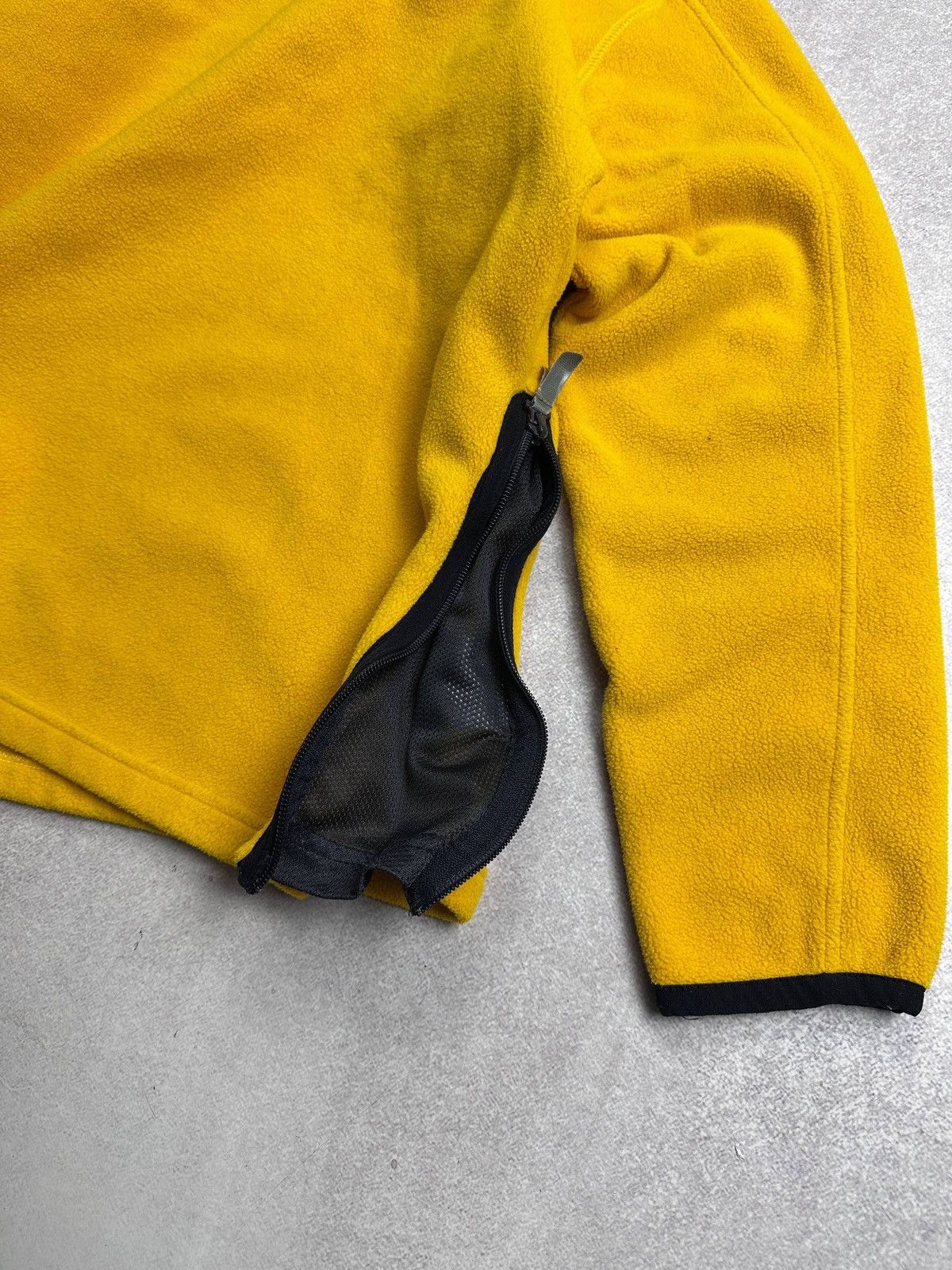 Nike Vintage Nike Yellow Fleece Retro Y2K Sherpa Jacket M Size US M / EU 48-50 / 2 - 8 Thumbnail