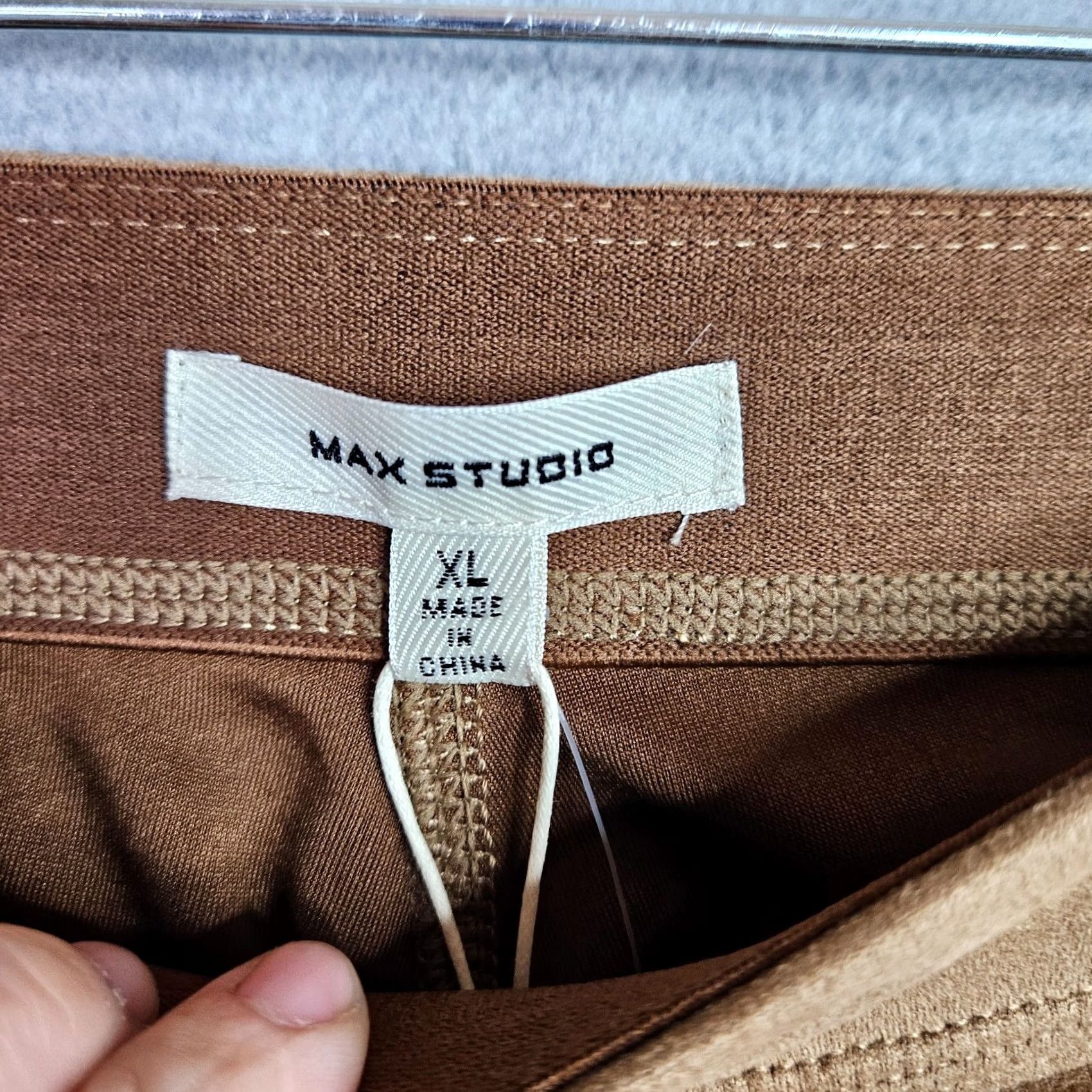 Vintage Max Studio Women’s Faux Suede Leggings Size XL Vicuna Camel NWT Size 40" / US 18 - 6 Thumbnail