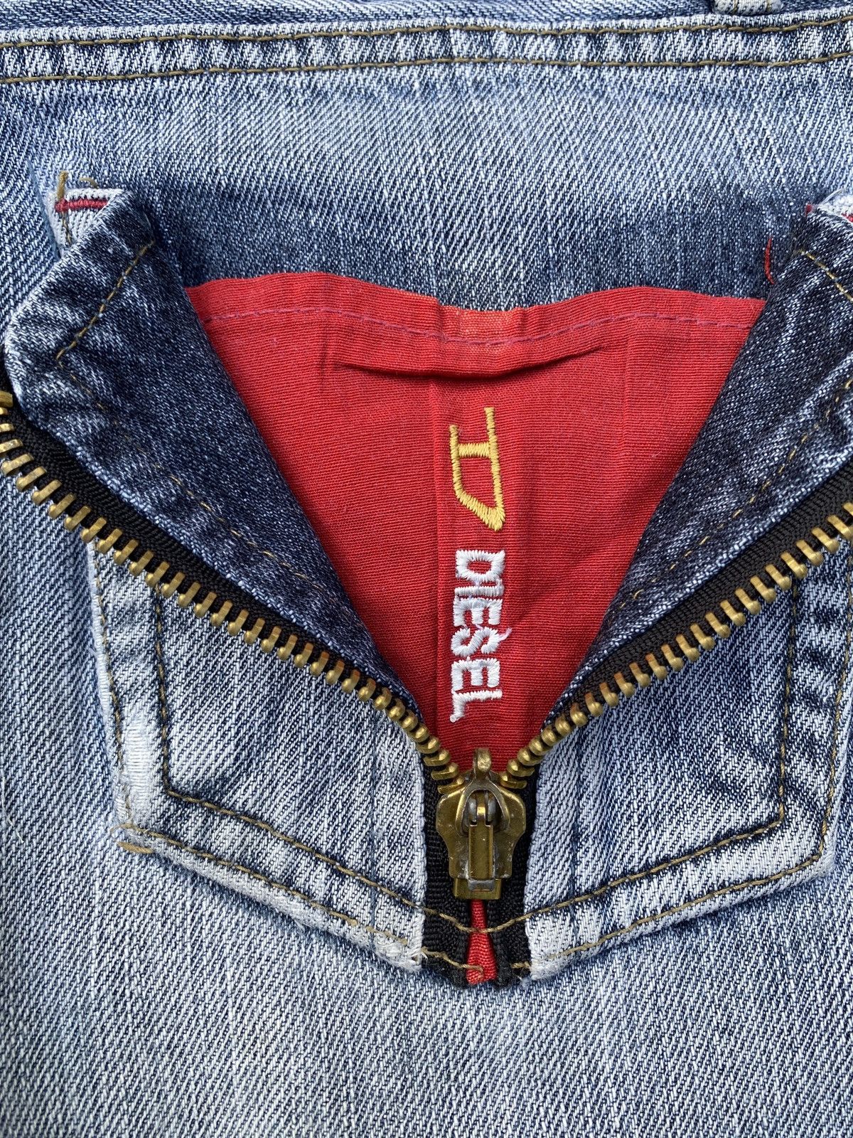 Diesel Vintage 90’s Diesel Industry Open Logo Back Pocket Jeans Size US 30 / EU 46 - 13 Thumbnail