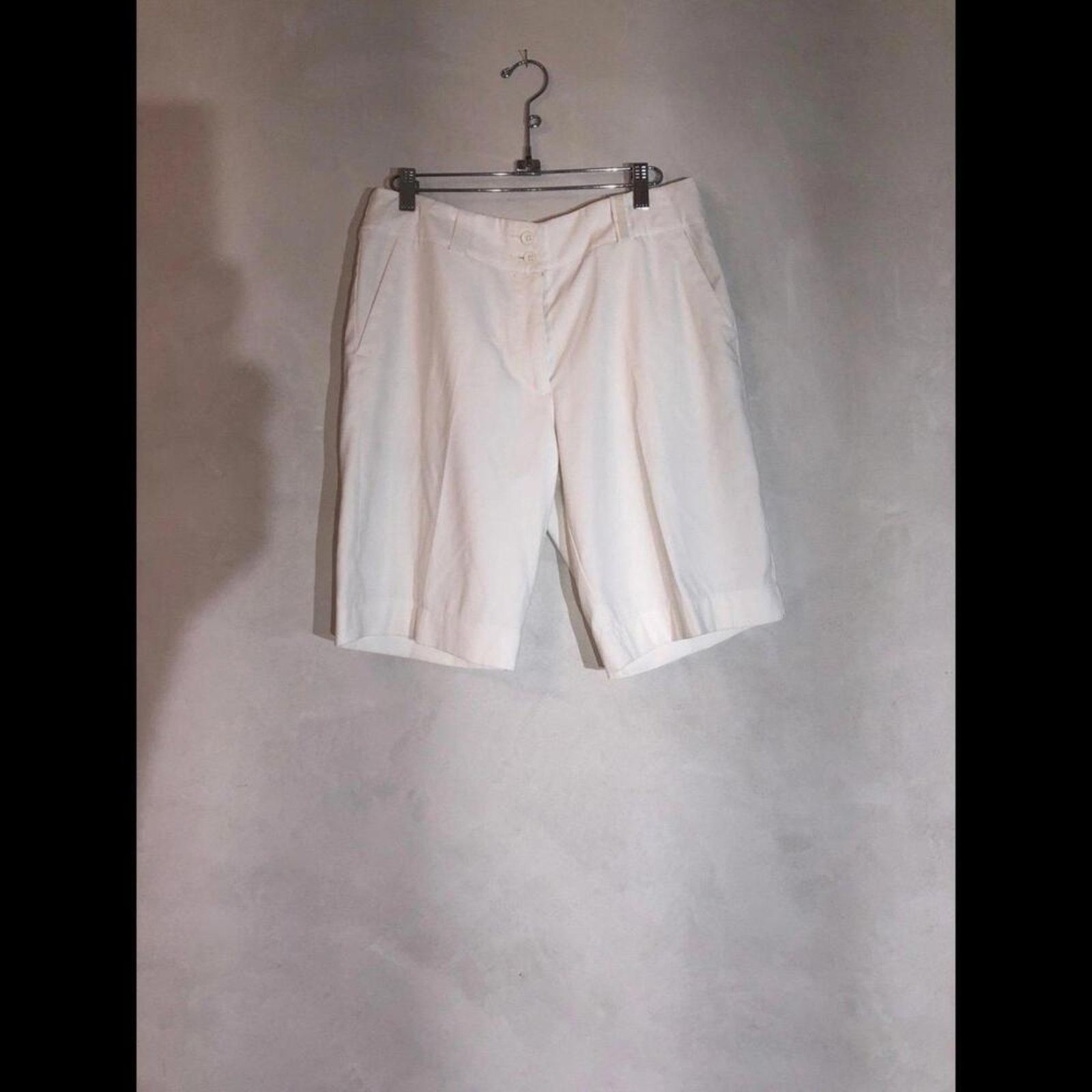 Nike Nike Dri fit Golf Shorts White size 6 Size 28" / US 6 / IT 42 - 1 Thumbnail