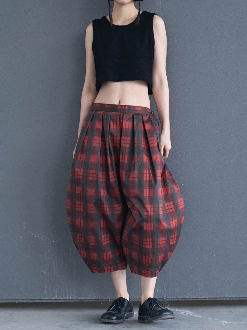 Comme des Garcons Comme Des Garcons size M Red plaid balloon pants Size 23" - 3 Thumbnail