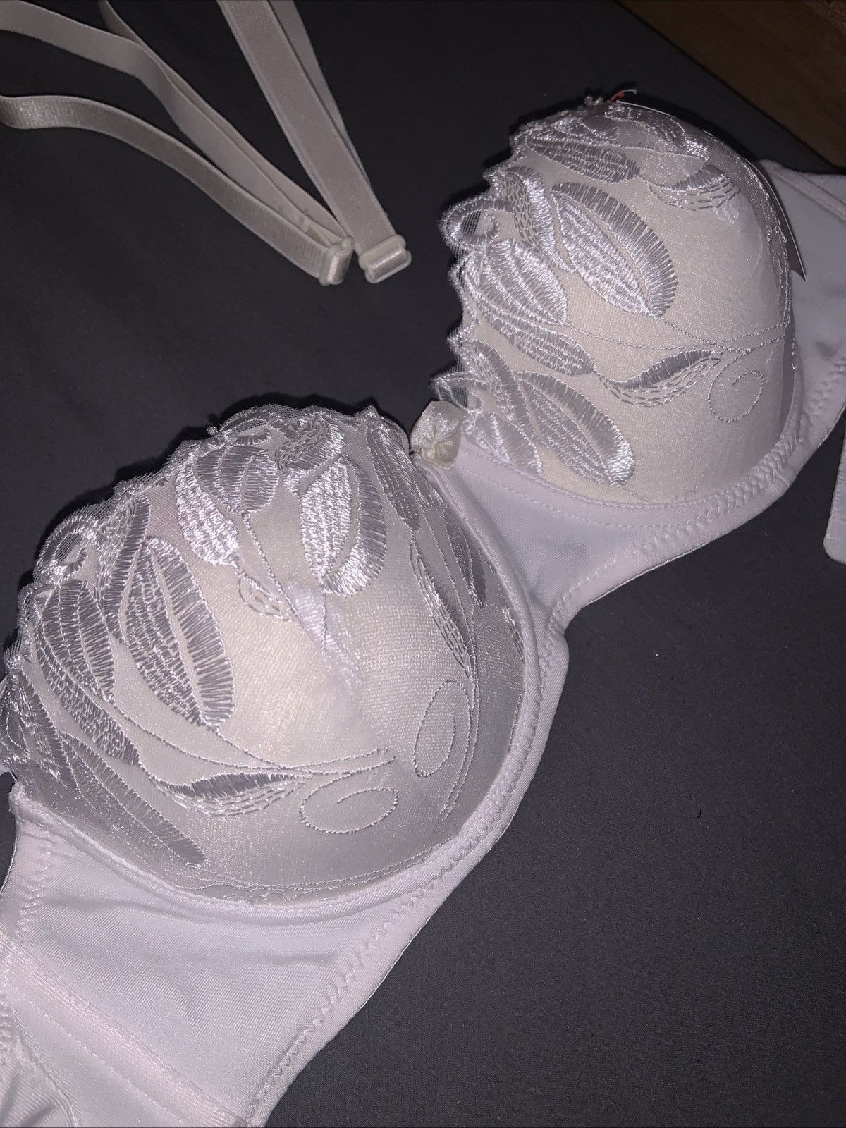 Other New Women’s Bra 36C - With Extra Straps - White Size ONE SIZE - 5 Thumbnail