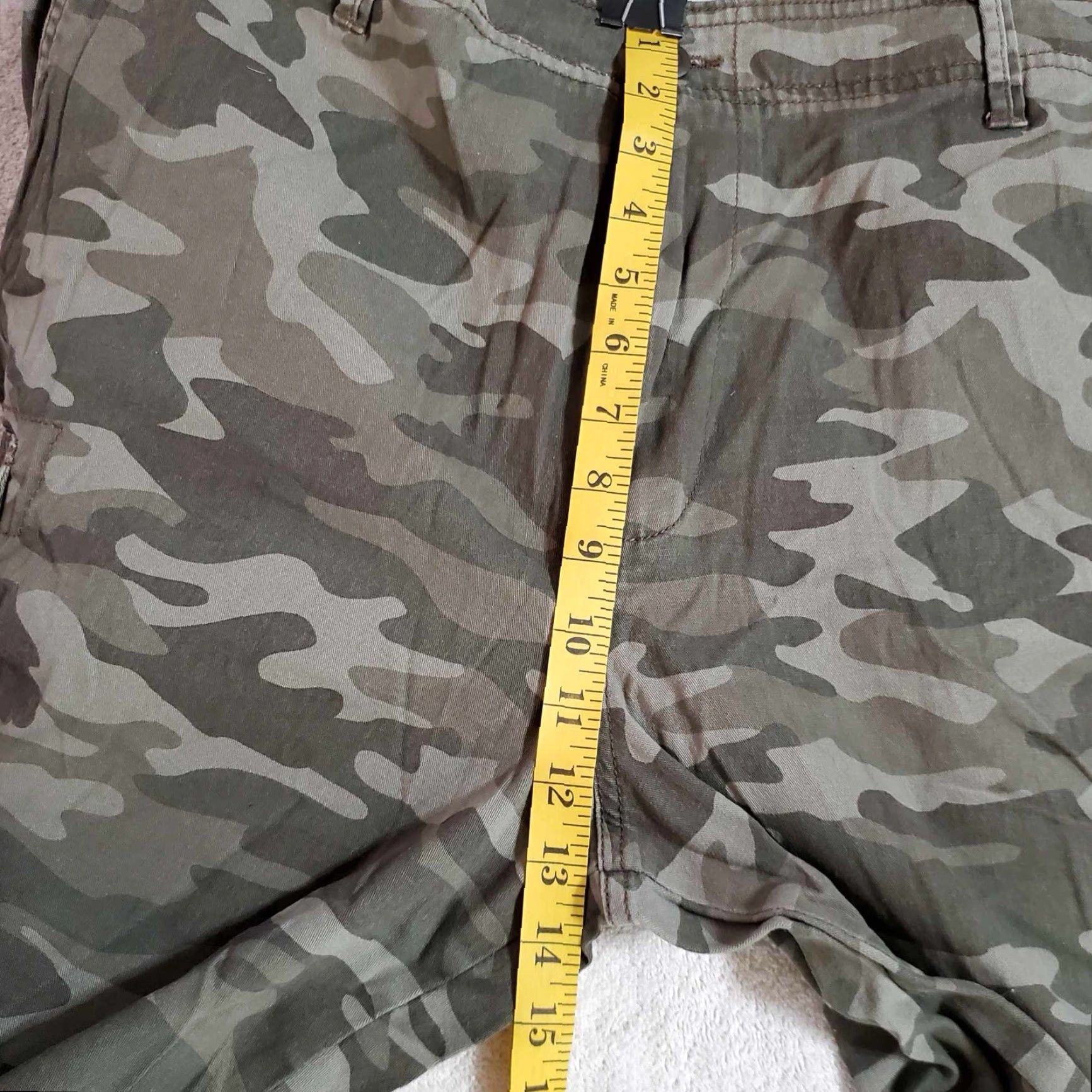 George George Cargo Shorts Green Camo Mens 40 Summer Beach Outdoors Hunting Cargo Shorts Mens Regular 40 Green Camo George Size US 40 / EU 56 - 8 Thumbnail