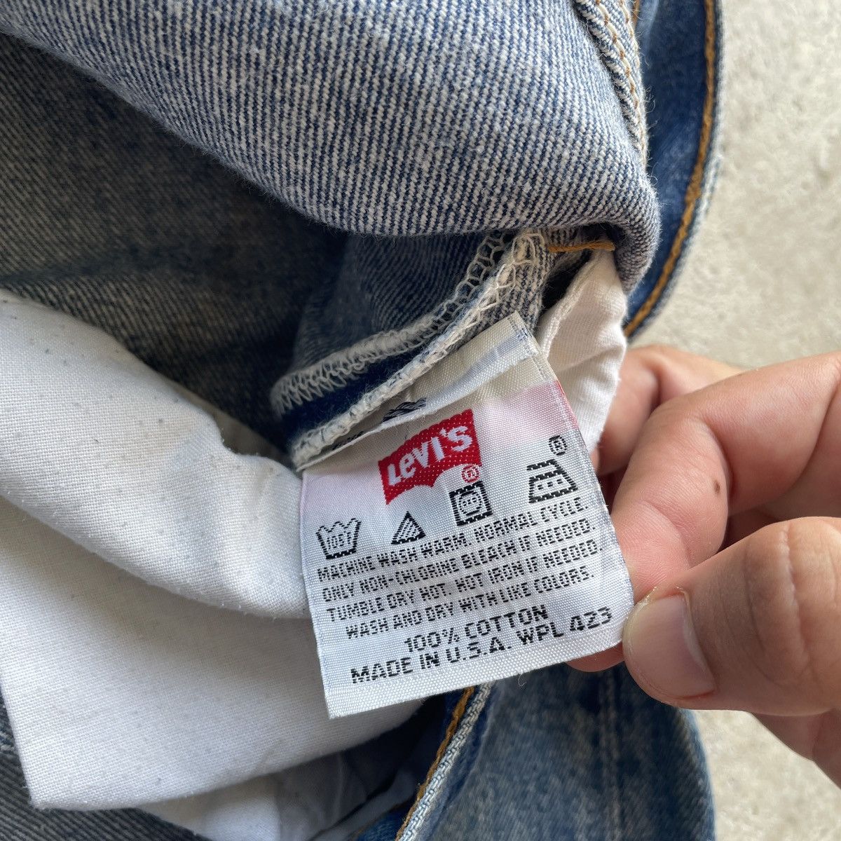 Levi's Vintage Clothing 90s Levi’s 501 USA Vintage Faded Jeans Distressed Pants W36 Size US 36 / EU 52 - 8 Thumbnail