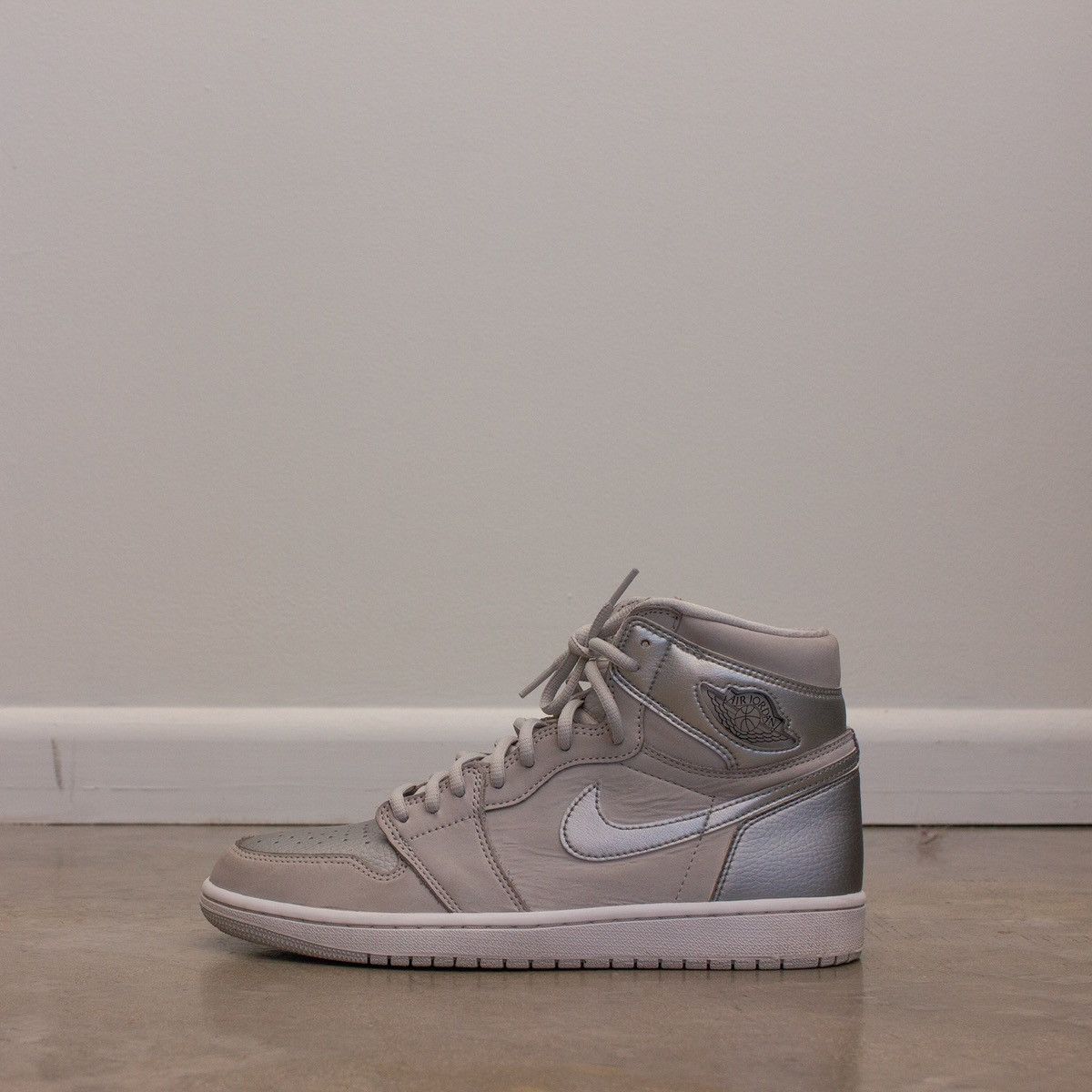 Jordan Brand × Nike Air Jordan 1 Retro High OG CO.JP 'Tokyo' - DC1788 029 Size US 10 / EU 43 - 2 Thumbnail