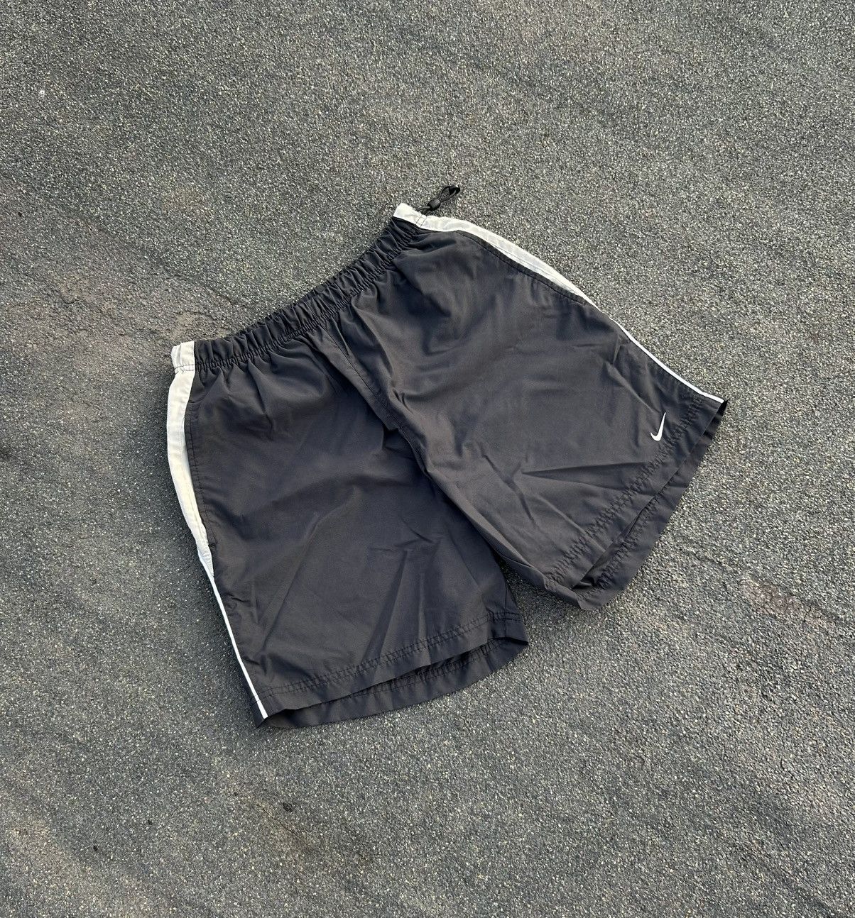 Nike Vintage Nike Nylon Swoosh Shorts Size US 31 - 2 Thumbnail