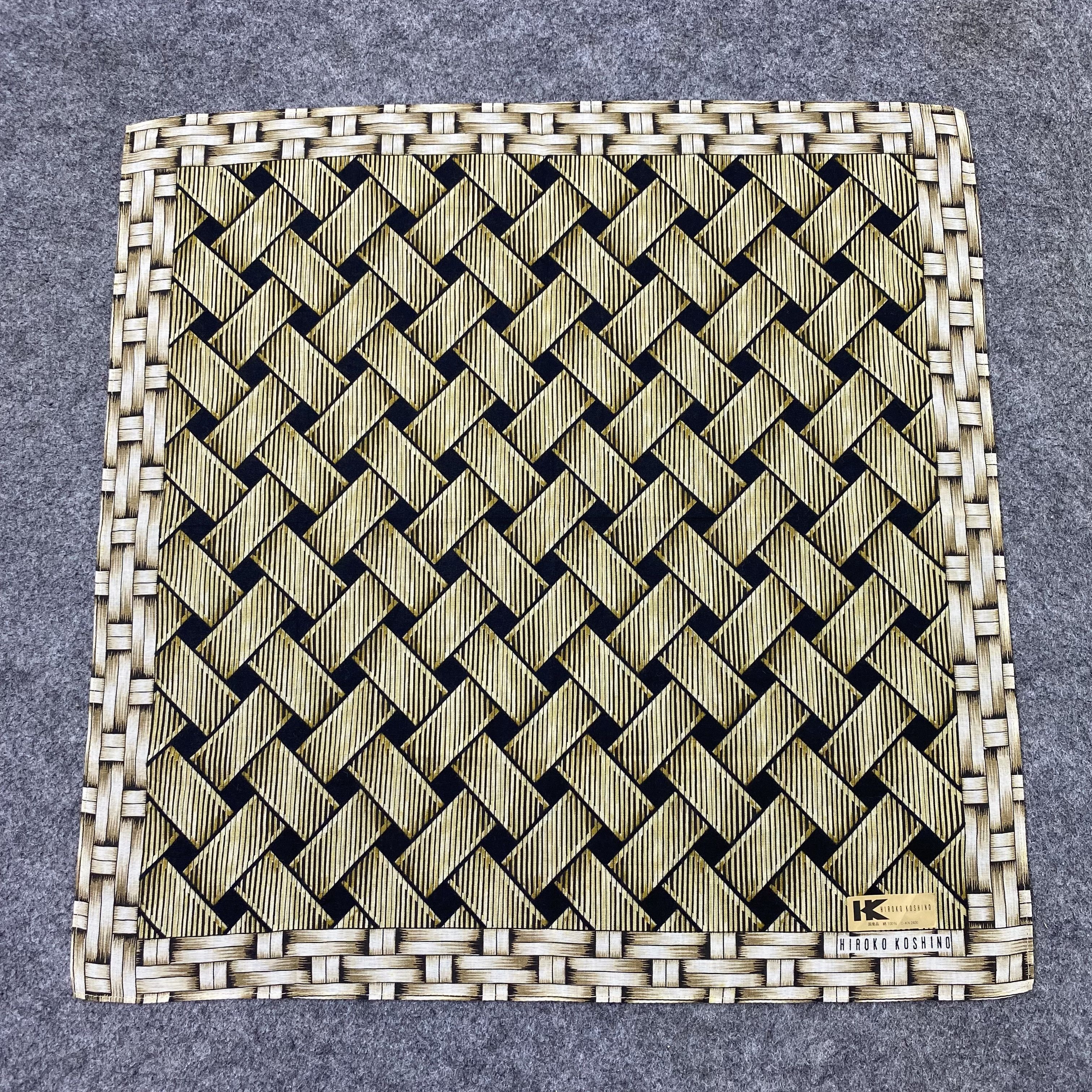 Japanese Brand Hiroko Koshino Handkerchief / Bandana / Neckerchief-B2311 Size ONE SIZE - 3 Thumbnail