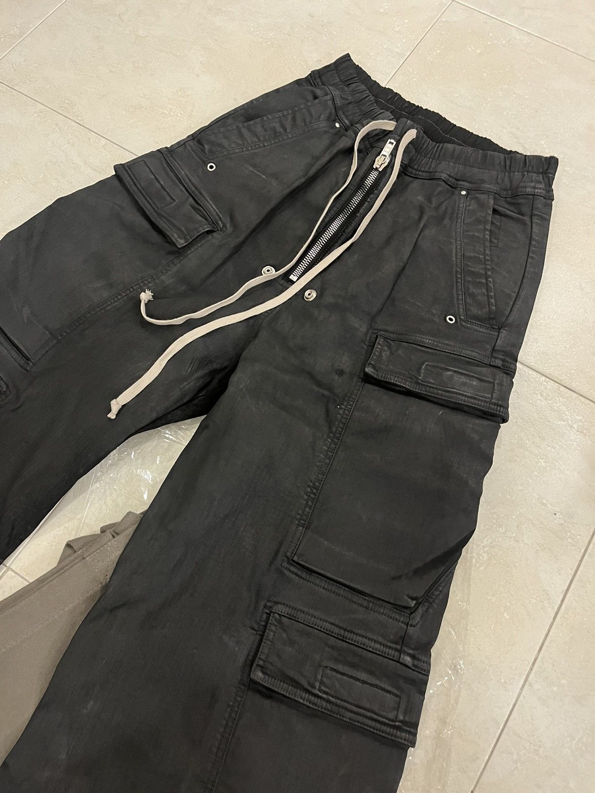 Rick Owens Drkshdw Rick Owens Double Cargo Jumbo Belas (Black Wax) Size US 30 / EU 46 - 3 Thumbnail