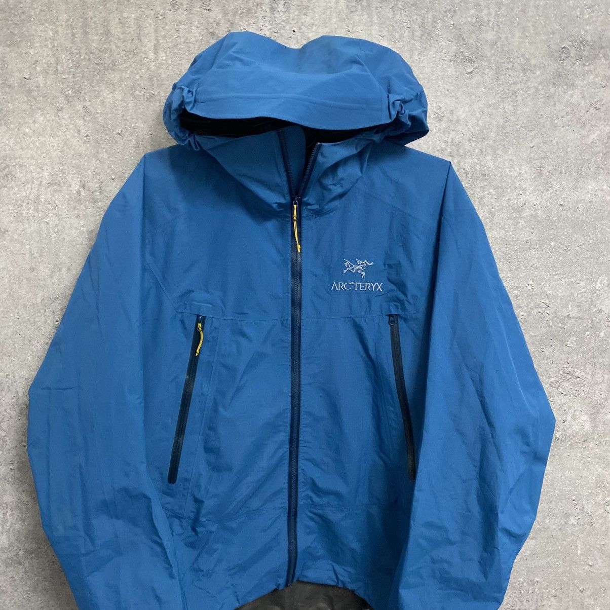 Arc'teryx Men's Arcteryx Beta Gore-Tex Jacket Size US M / EU 48-50 / 2 - 4 Thumbnail