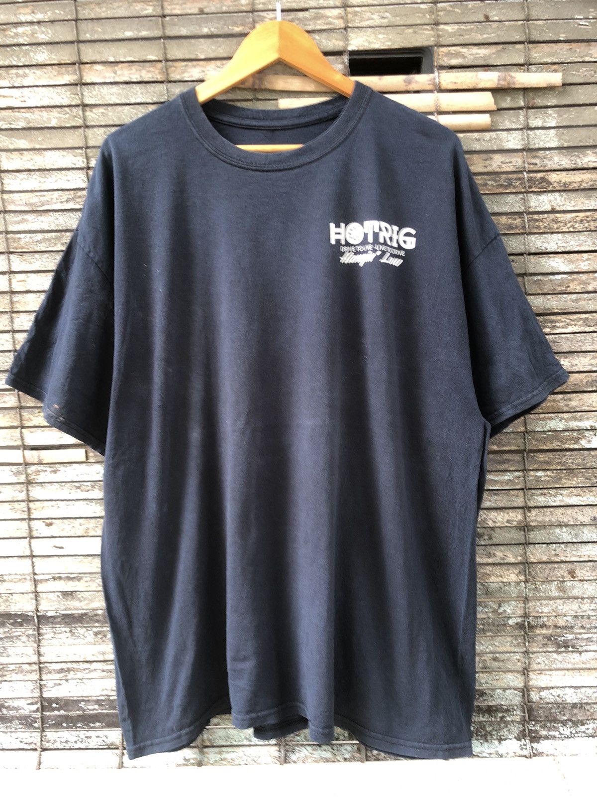 Harley Davidson Sunfaded Distressed Hotrig Apparel Truck Tshirts Size US XL / EU 56 / 4 - 12 Thumbnail