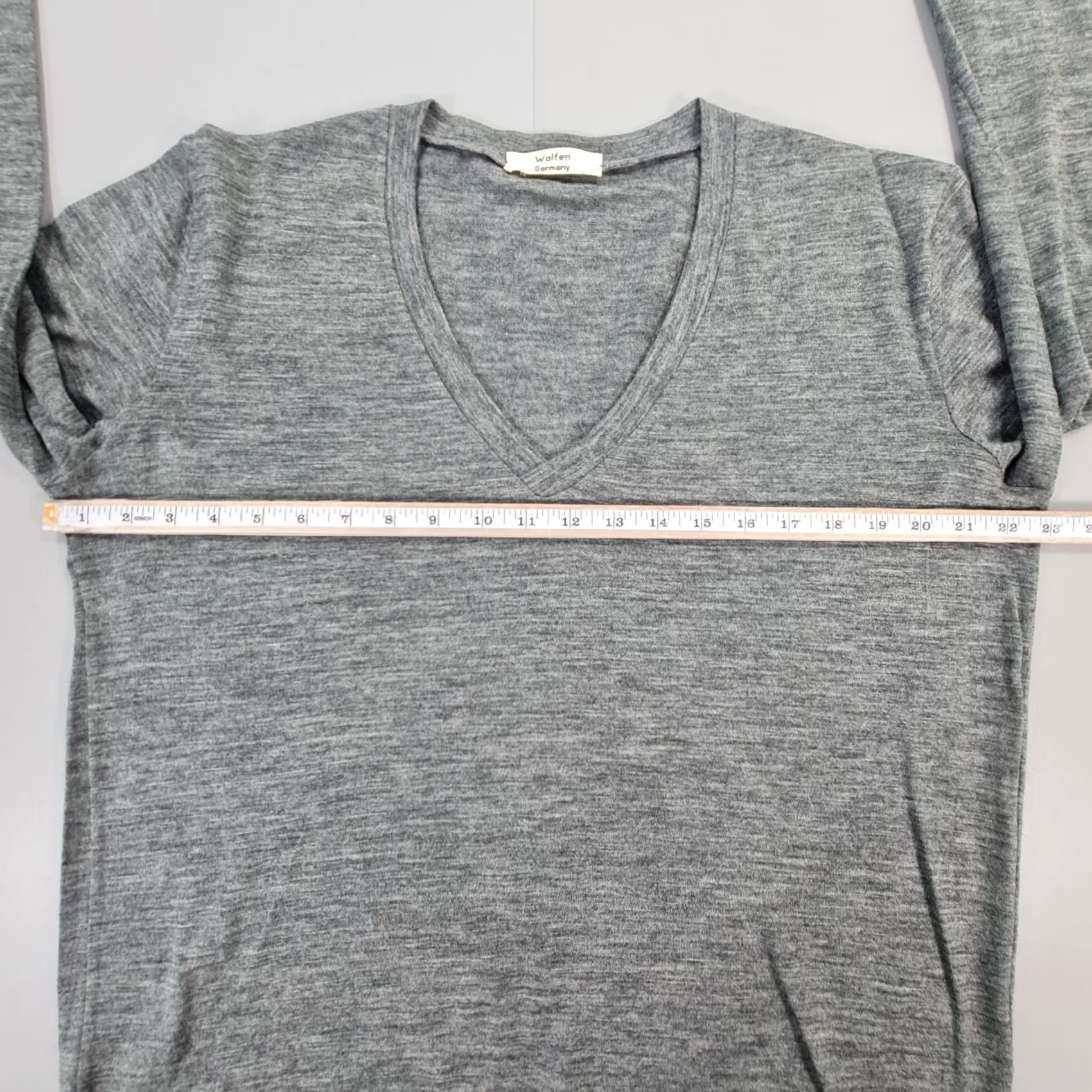 Vintage Wolfen Germany Womens Jumper Wool Grey XL V-Neck Pullover Knit Lightweight Casual Design Size XL / US 12-14 / IT 48-50 - 4 Thumbnail