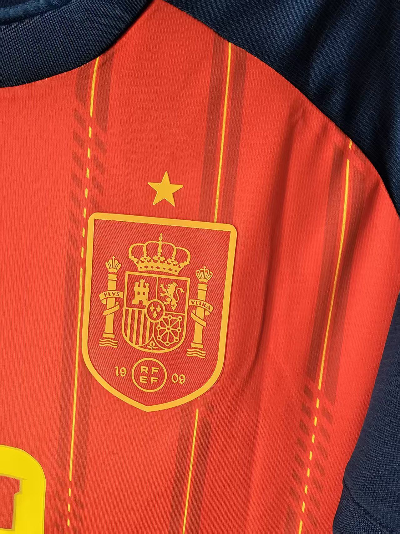 Nike 2025 26 Spain Lamine Yamal Jersey Home Size US L / EU 52-54 / 3 - 3 Thumbnail