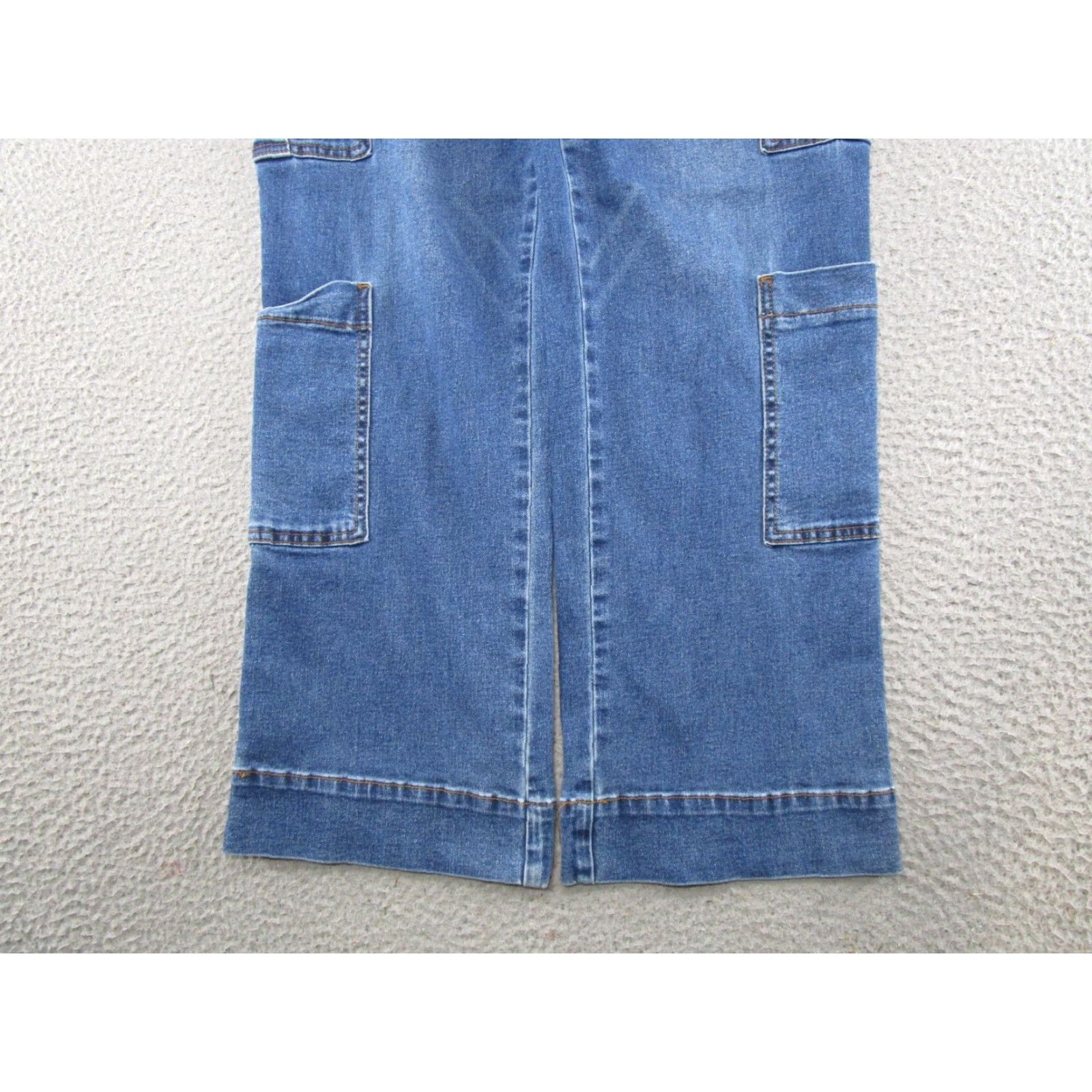Madison Ashley Madison Women's Wide-Leg Baggy Fit Cargo Jeans Blue Denim Size 9 Stretch Denim Jeans Womens Wide-Leg Baggy Fit 9 Blue Size 30" / US 8 / IT 44 - 2 Thumbnail