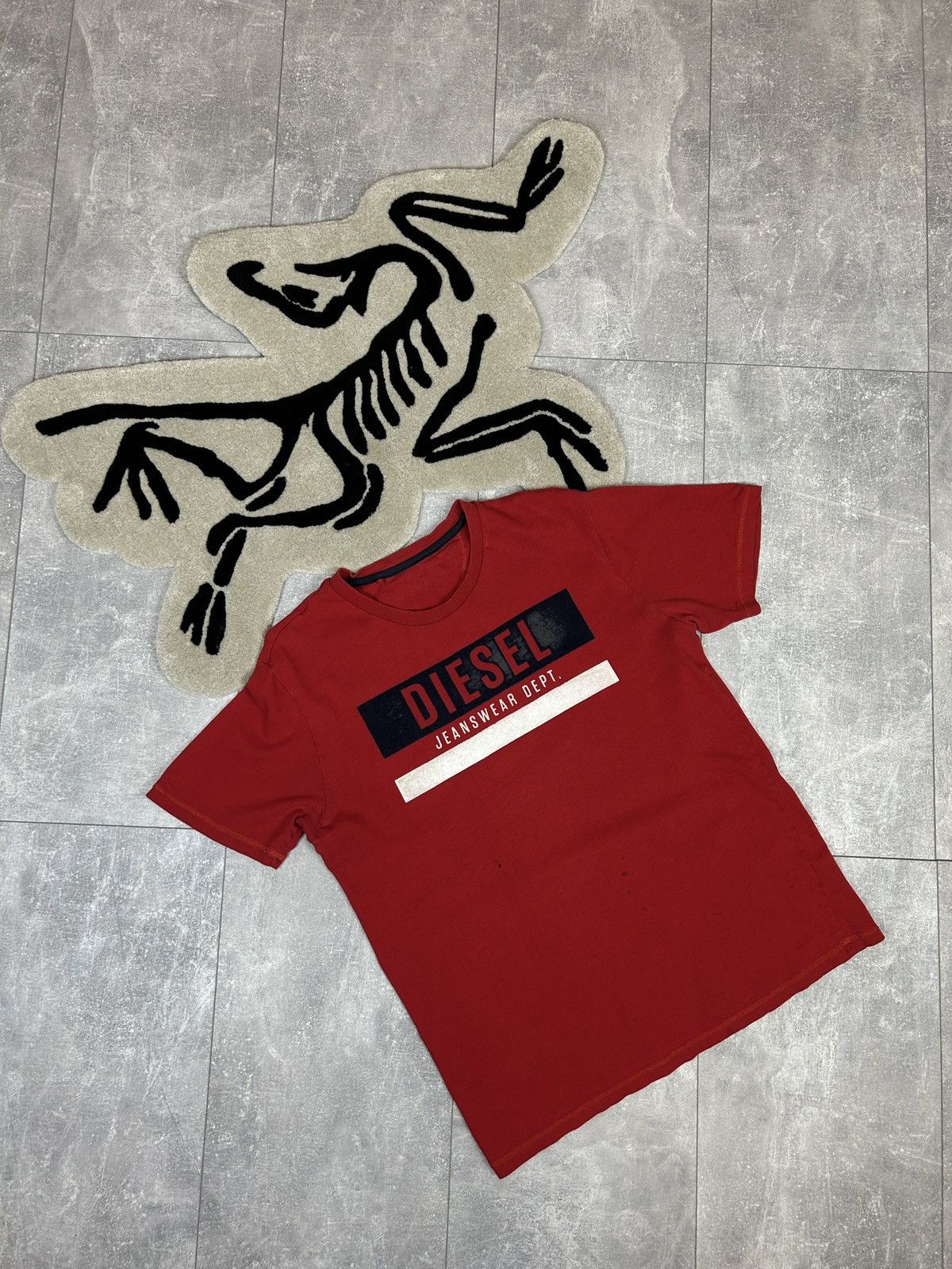 Diesel × Vintage Mens Vintage Diesel big logo centre T-shirt tee streetwear Size US M / EU 48-50 / 2 - 13 Thumbnail