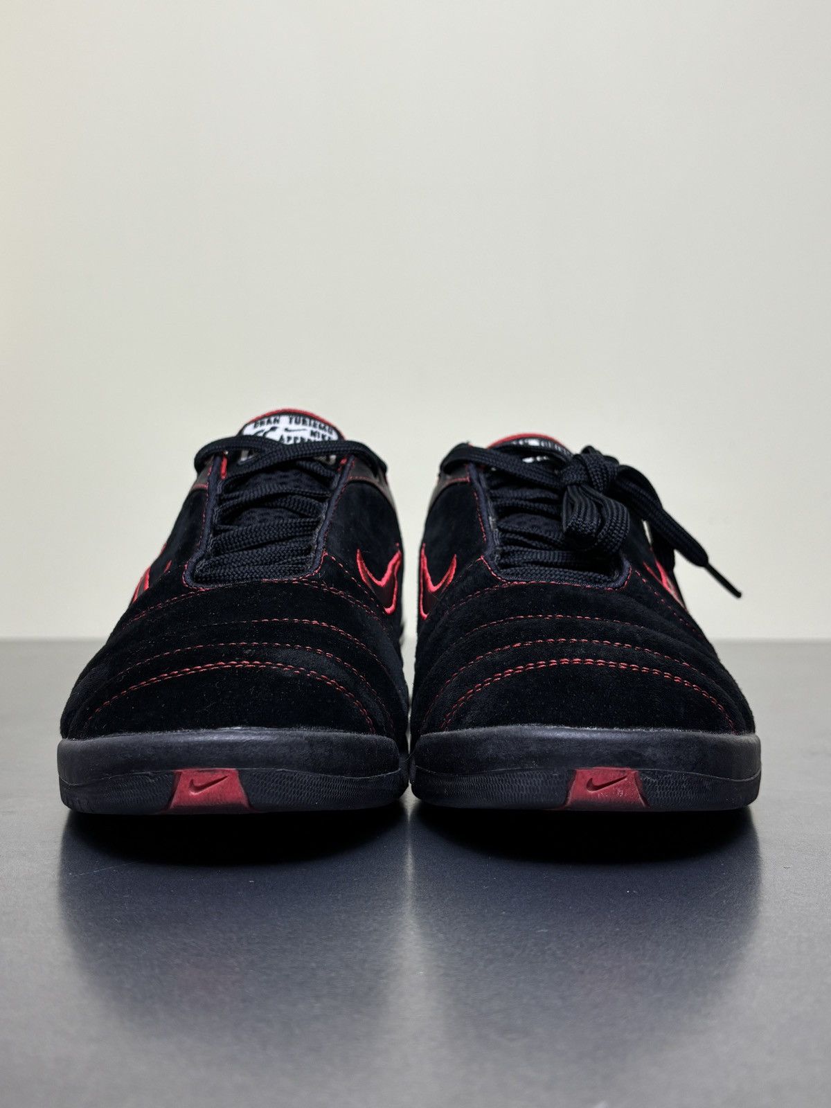 Nike 2005 Nike Shox Total Magia II Gran Turismo 4 PS2 Vintage 7.5 Size US 9 / IT 39 - 11 Thumbnail