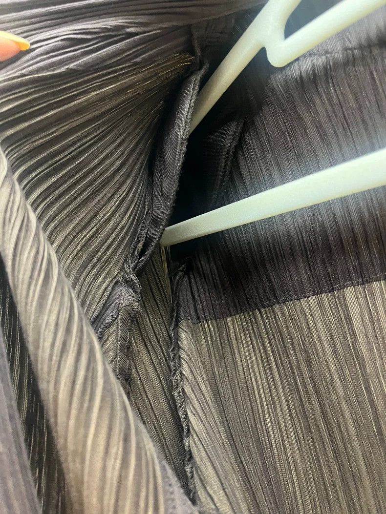Issey Miyake Issey Miyake Brown pleated cardigan Size L / US 10 / IT 46 - 2 Thumbnail